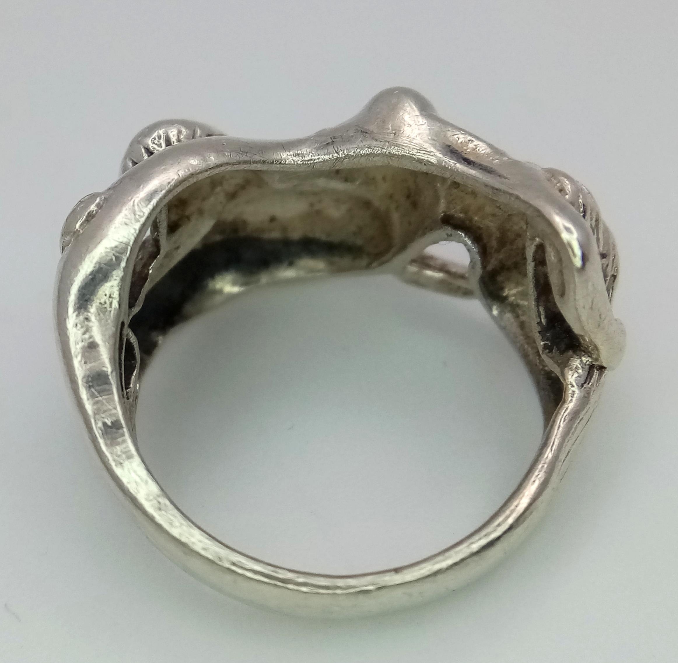 A Vintage and Rare Sterling Silver Erotic Design Ring Size N-N1/2. Measures 1.4cm Wide at the - Image 4 of 5