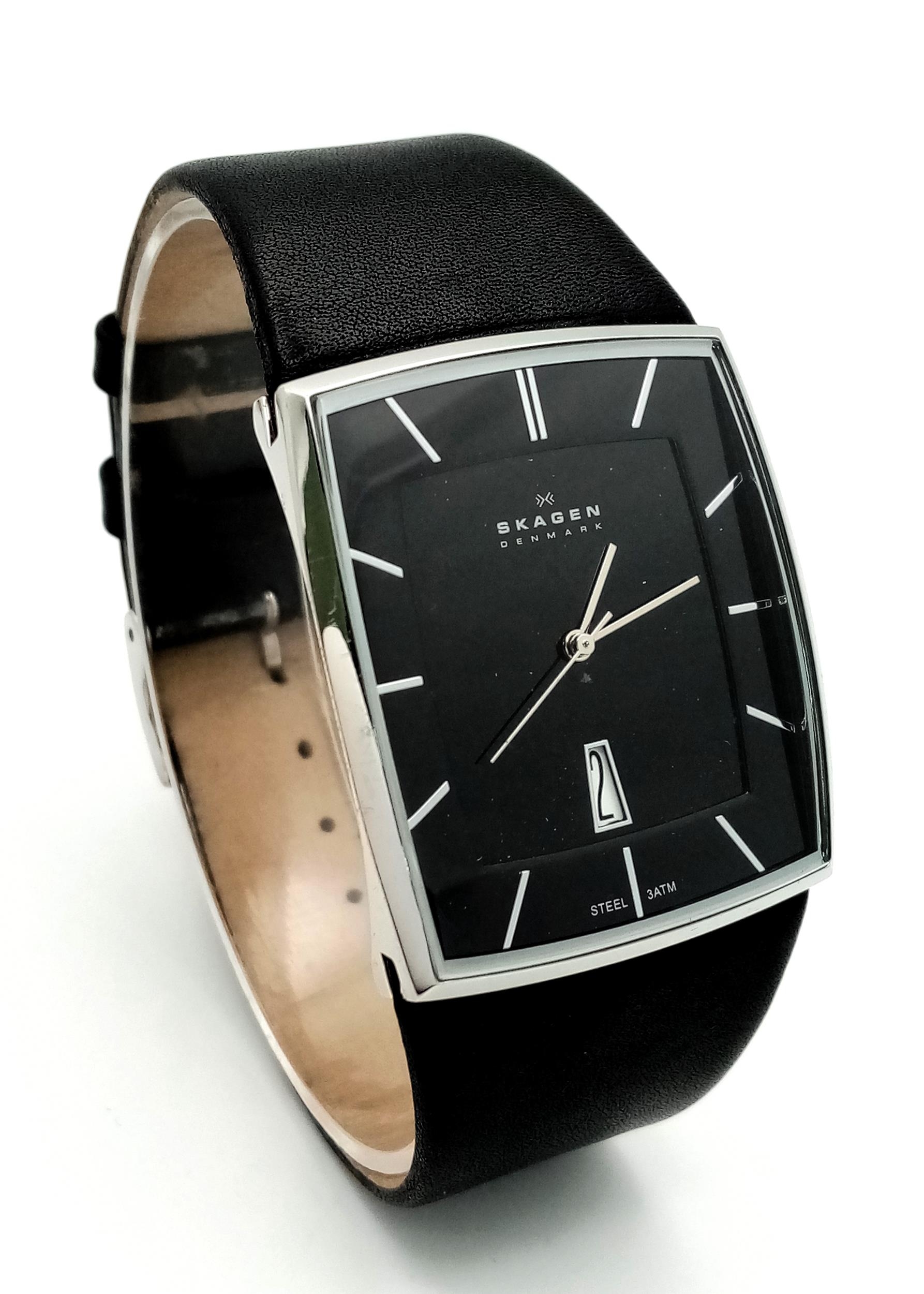 A Skagen of Denmark Stylish Quartz Gents Watch. Black leather strap. Black leather strap. Thin - Image 3 of 7