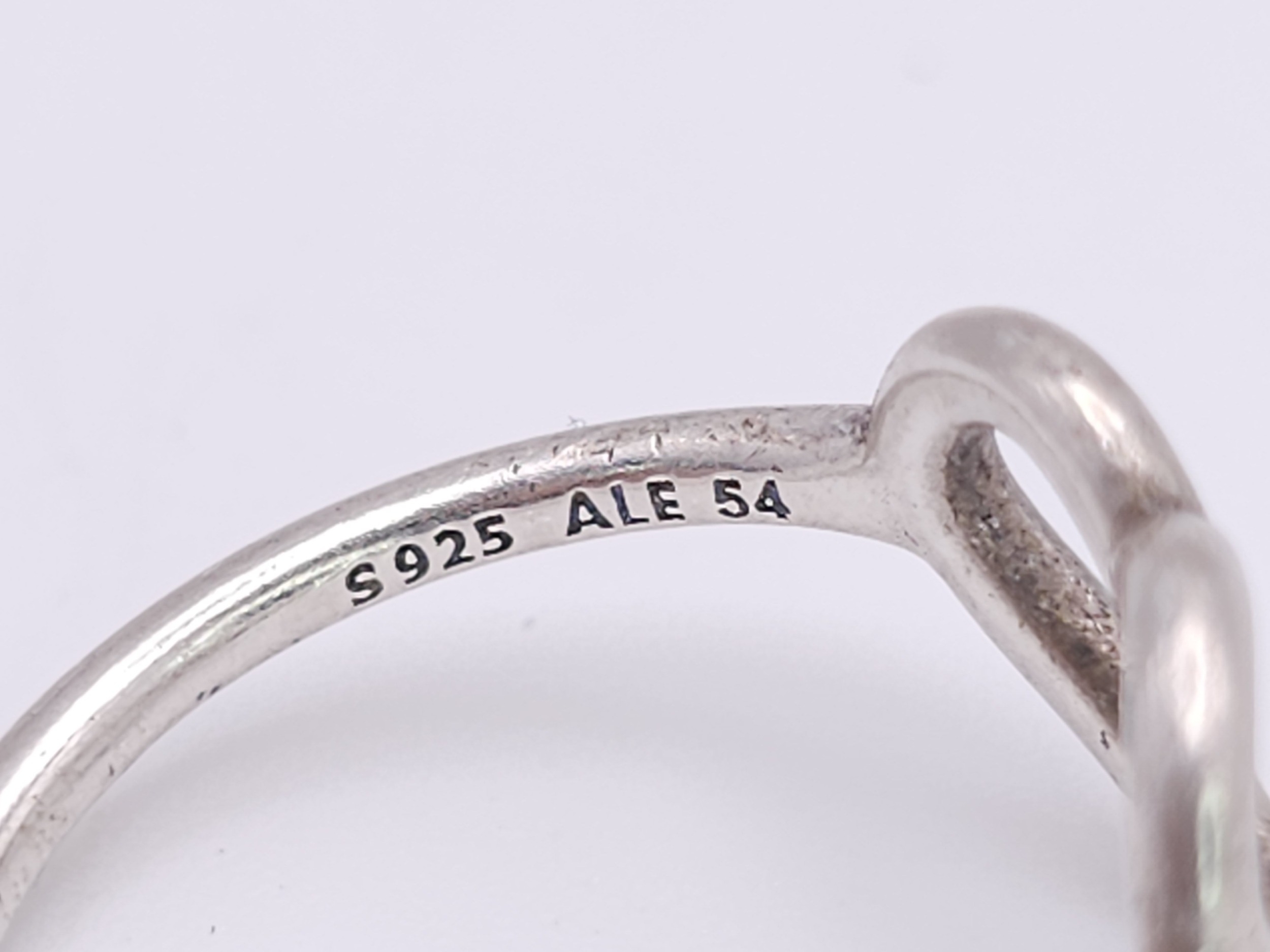 A PANDORA STERLING SILVER HEART RING. UK size N, US size 54, 2g weight. Ref: SC 8087 - Image 5 of 7