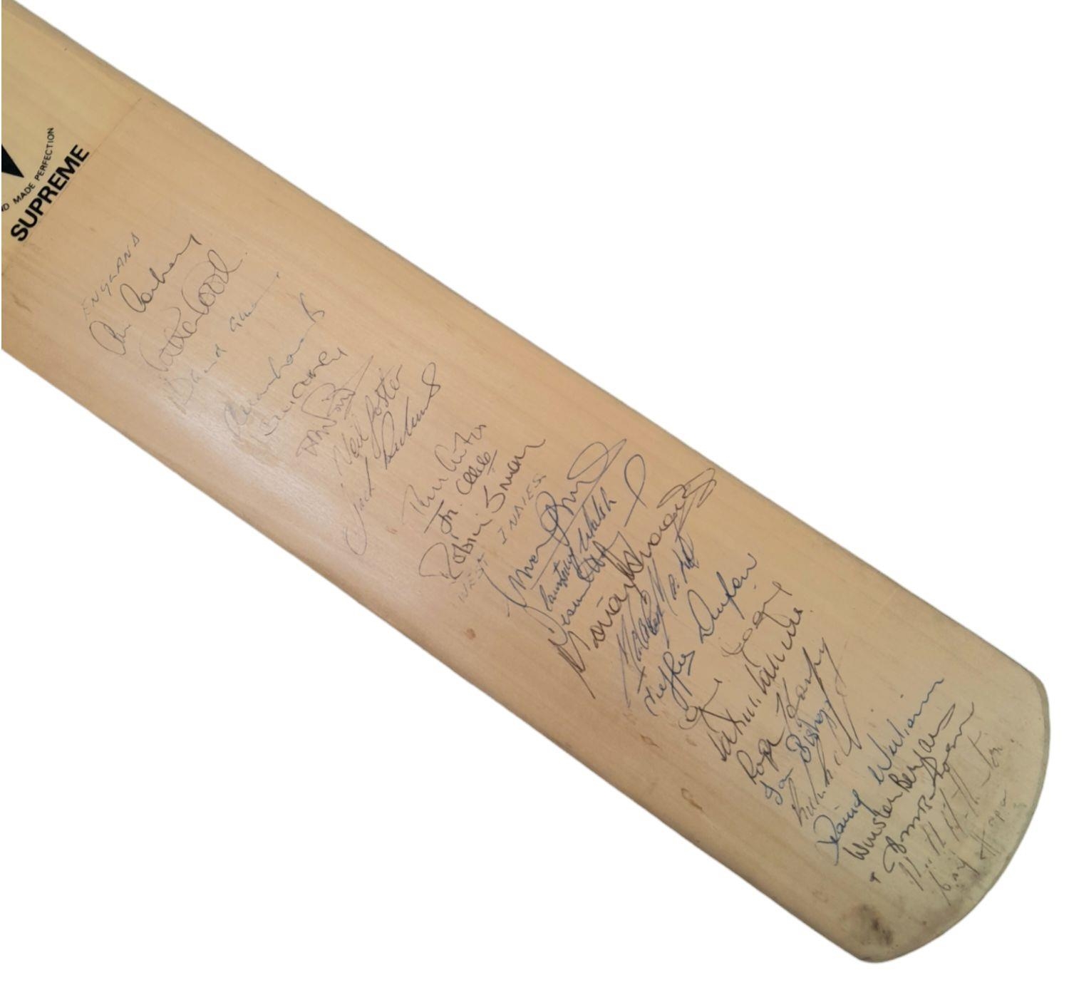 A Three International Team Signed Cricket Bat! England, West Indies and Australia. 26 signatures - - Image 2 of 8