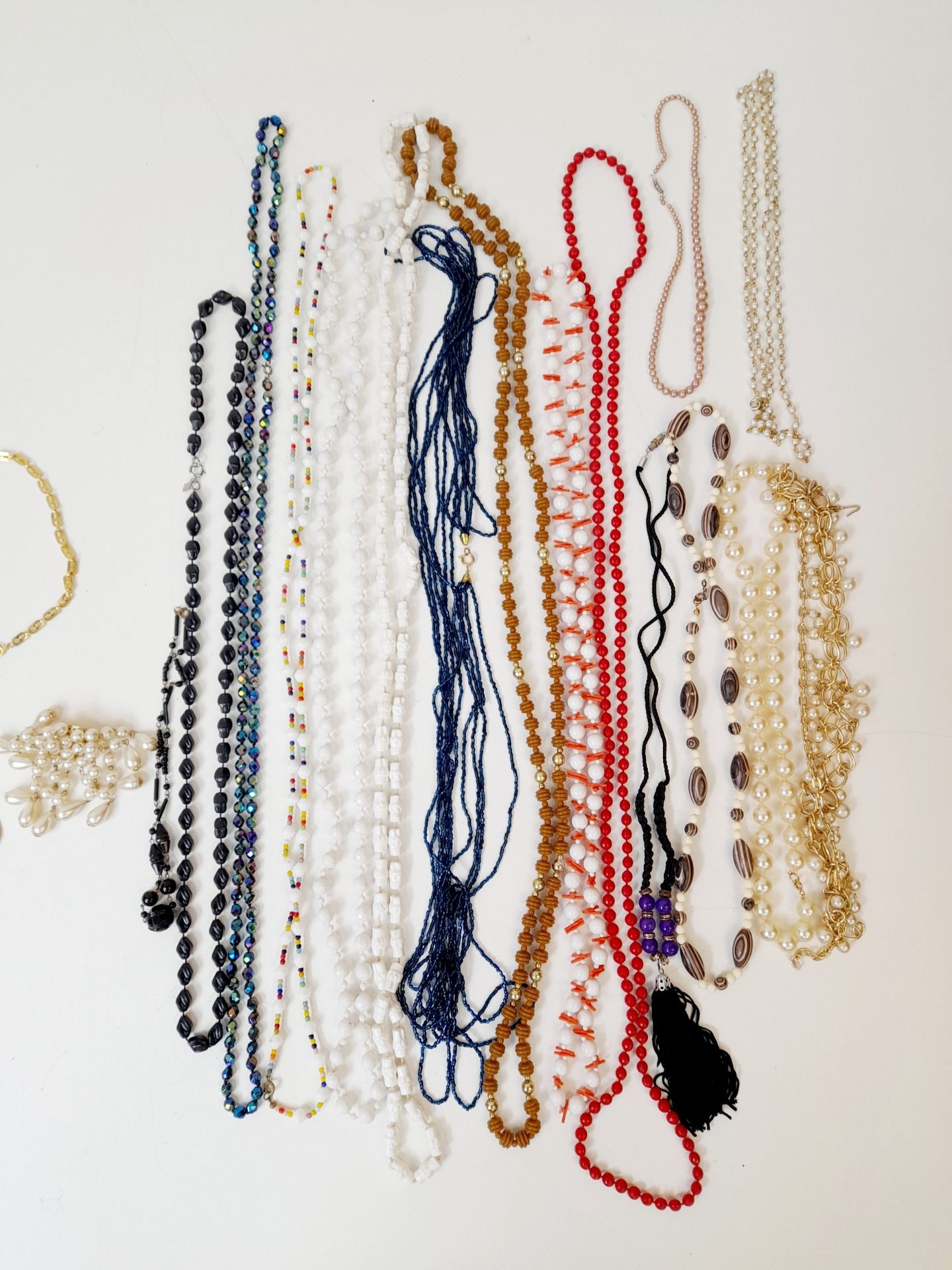 A treasure chest of upmarket costume jewellery, including: Pendants, bracelets, earrings and - Image 2 of 5