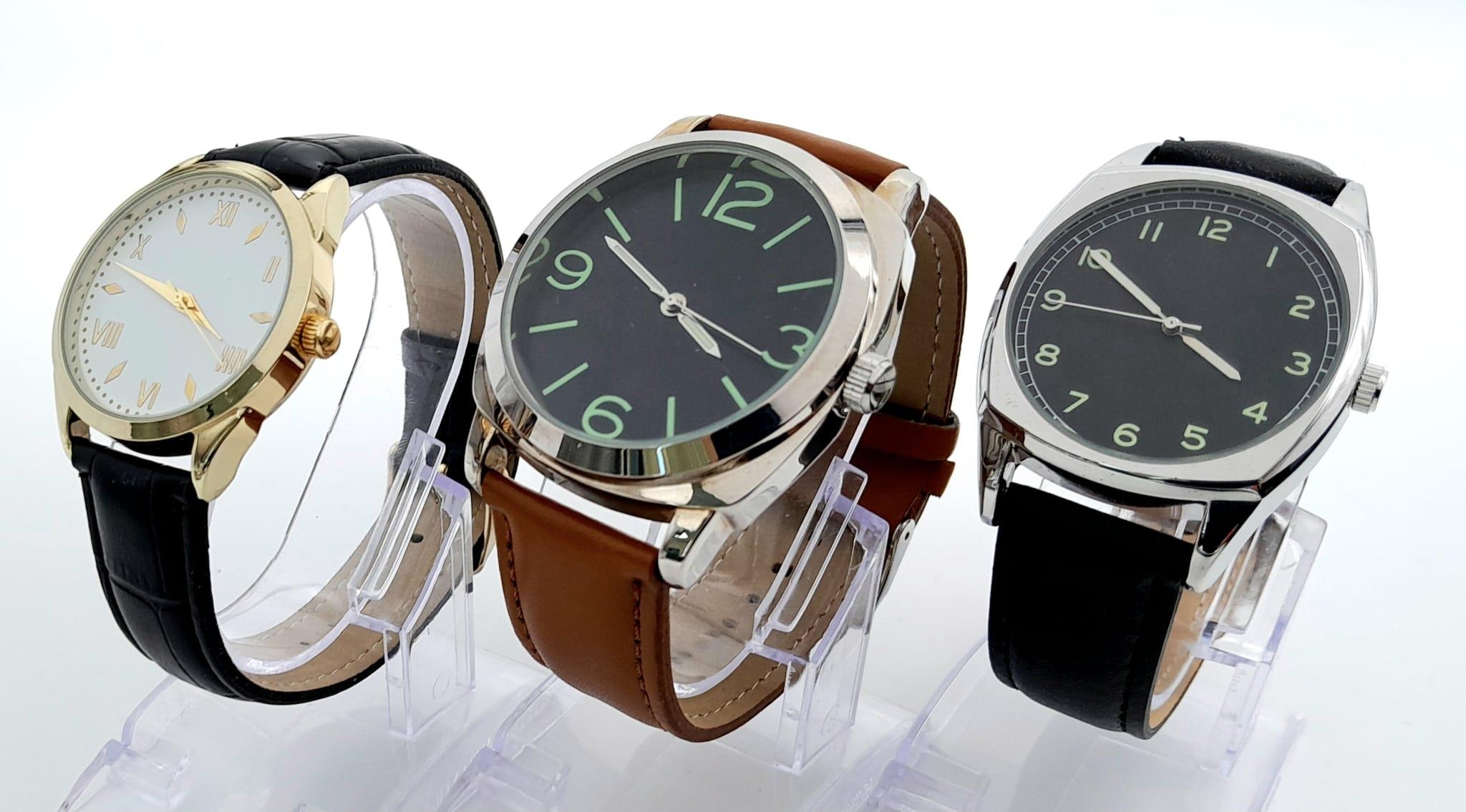 A Parcel of Three Leather Strapped, Military designed Homage Watches Comprising; 1) An Italian - Image 3 of 8