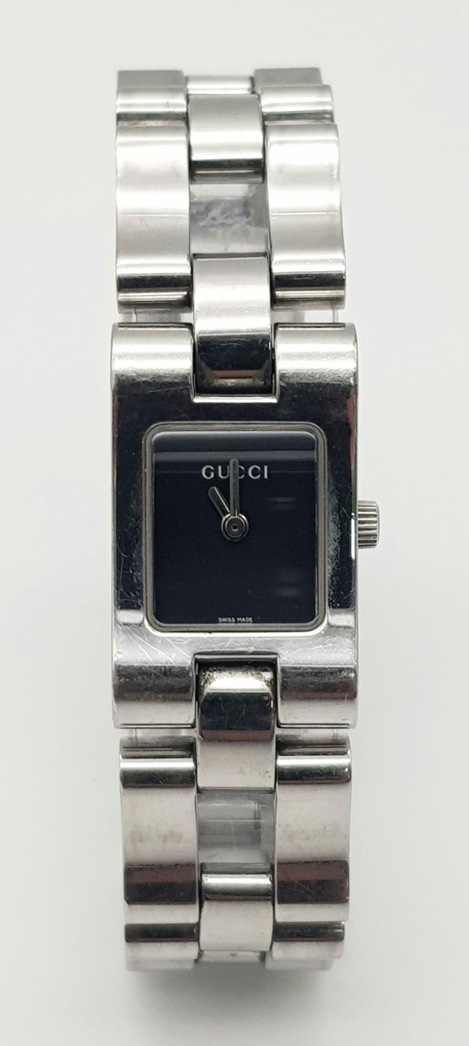 A Designer Gucci Stainless Steel Quartz Ladies Watch. Stainless steel bracelet and case - 17mm. - Image 2 of 5