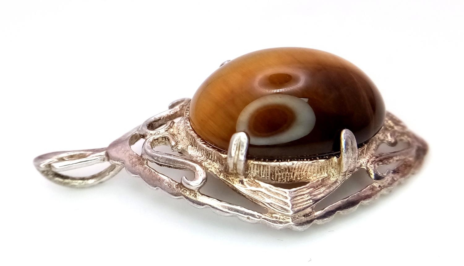 A Sterling Silver Tigers Eye Pendant, 12mmx18mm tiger eye, 5.1g total weight. ref: 8276H - Image 3 of 5