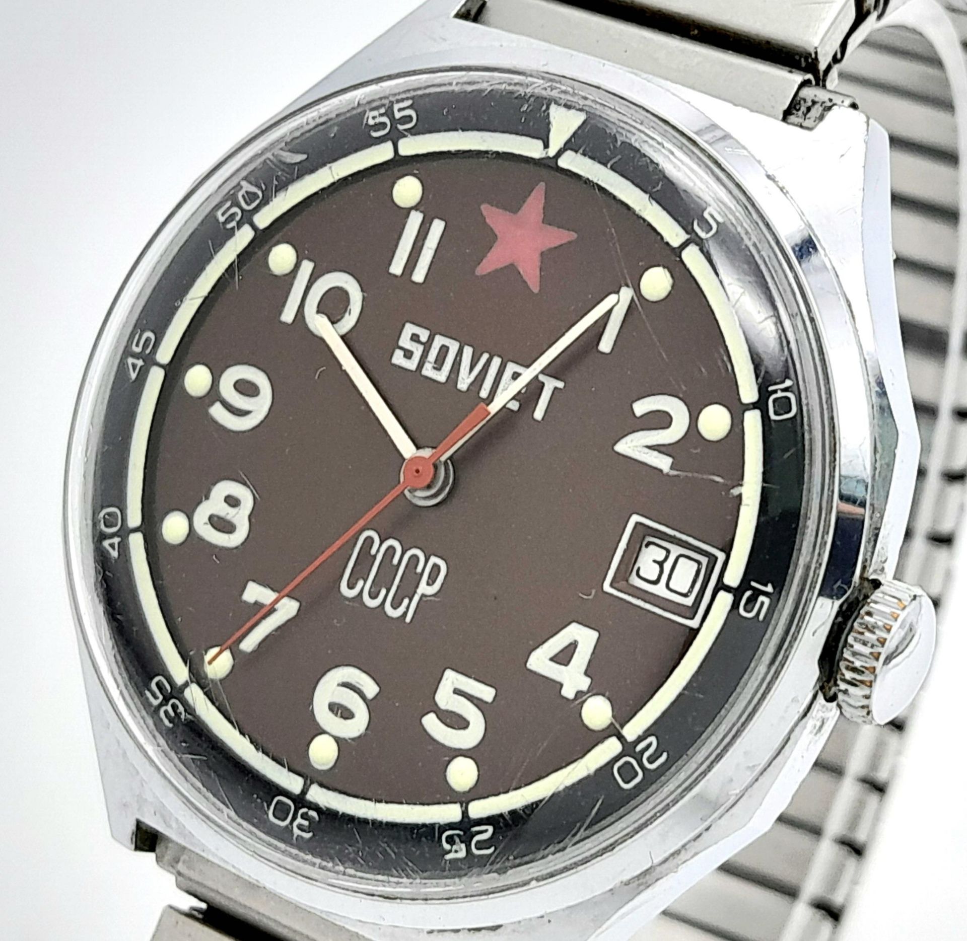 A Vintage Russian Soviet CCCP Manual Wind Stainless Steel Date Watch. 40mm Including Crown. Full - Image 2 of 6