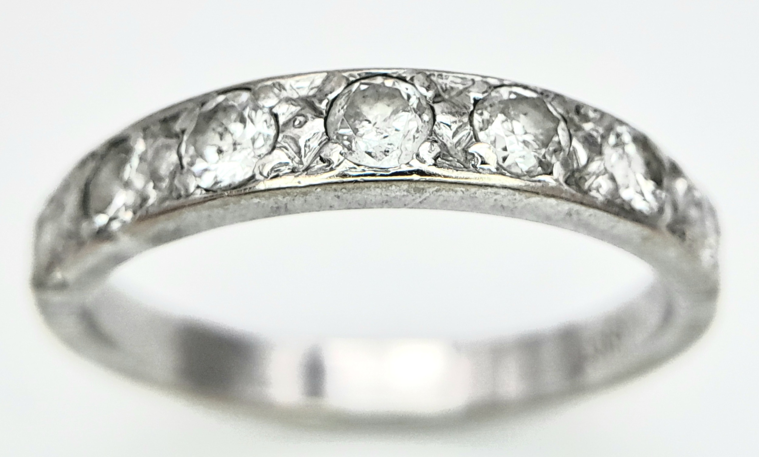 AN 18K WHITE GOLD DIAMOND BAND RING. 0.50CT. 3.2G. SIZE O. - Image 4 of 6
