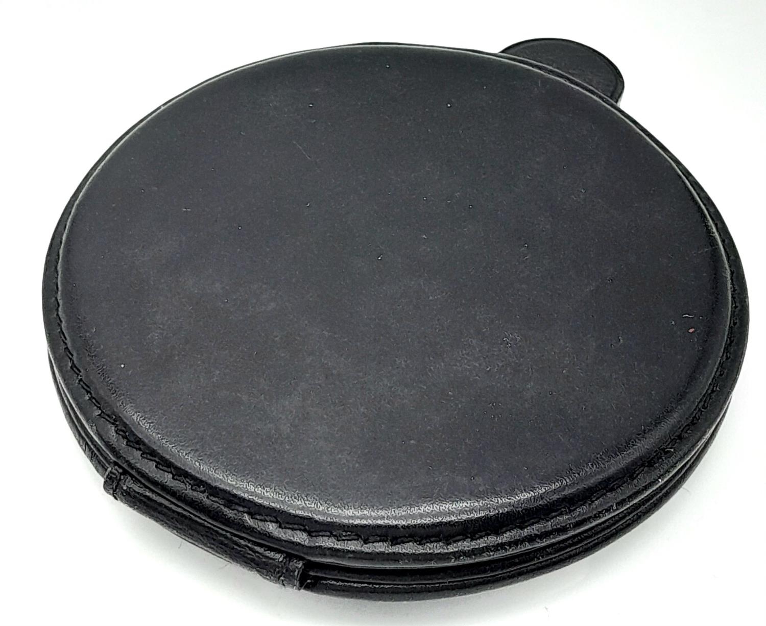 A vintage, CARTIER PANTHER double vanity mirror in a soft black leather cover, diameter: 9 cm. - Image 3 of 6