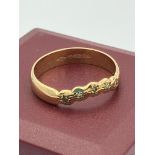 9 carat GOLD and DIAMOND WISHBONE RING . Having attractive serpentine top, set with five Diamond