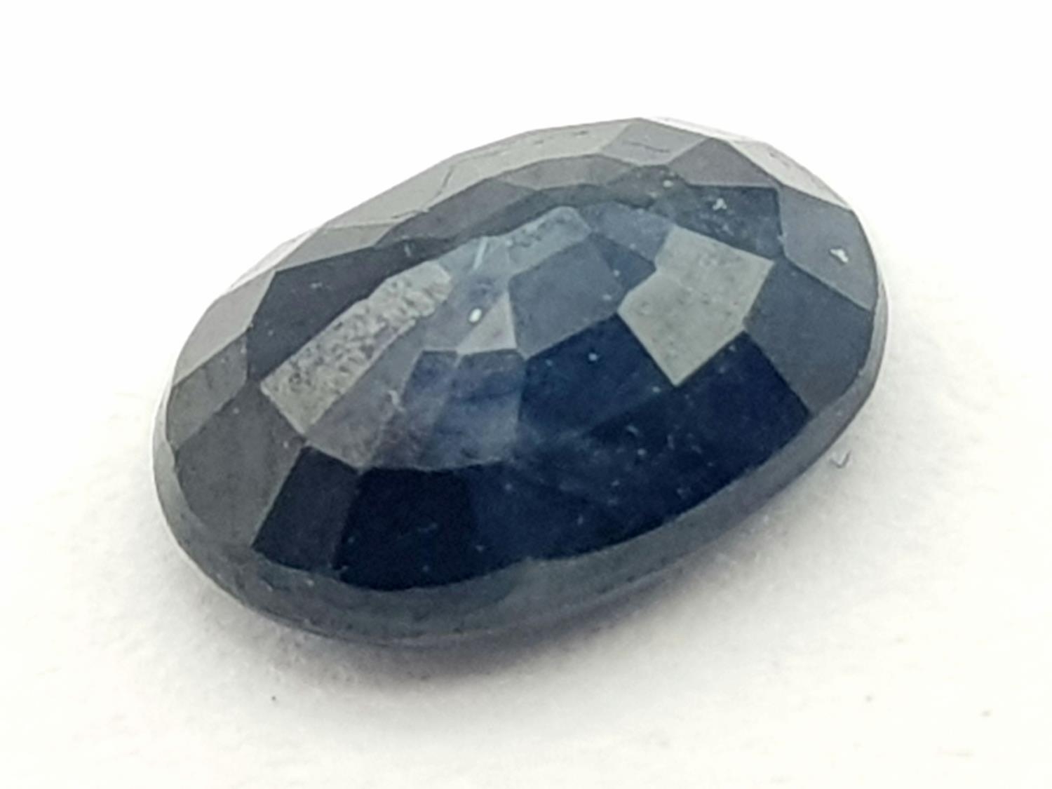 A 1.08ct Madagascan Blue Sapphire - GGI Certified. - Image 4 of 6