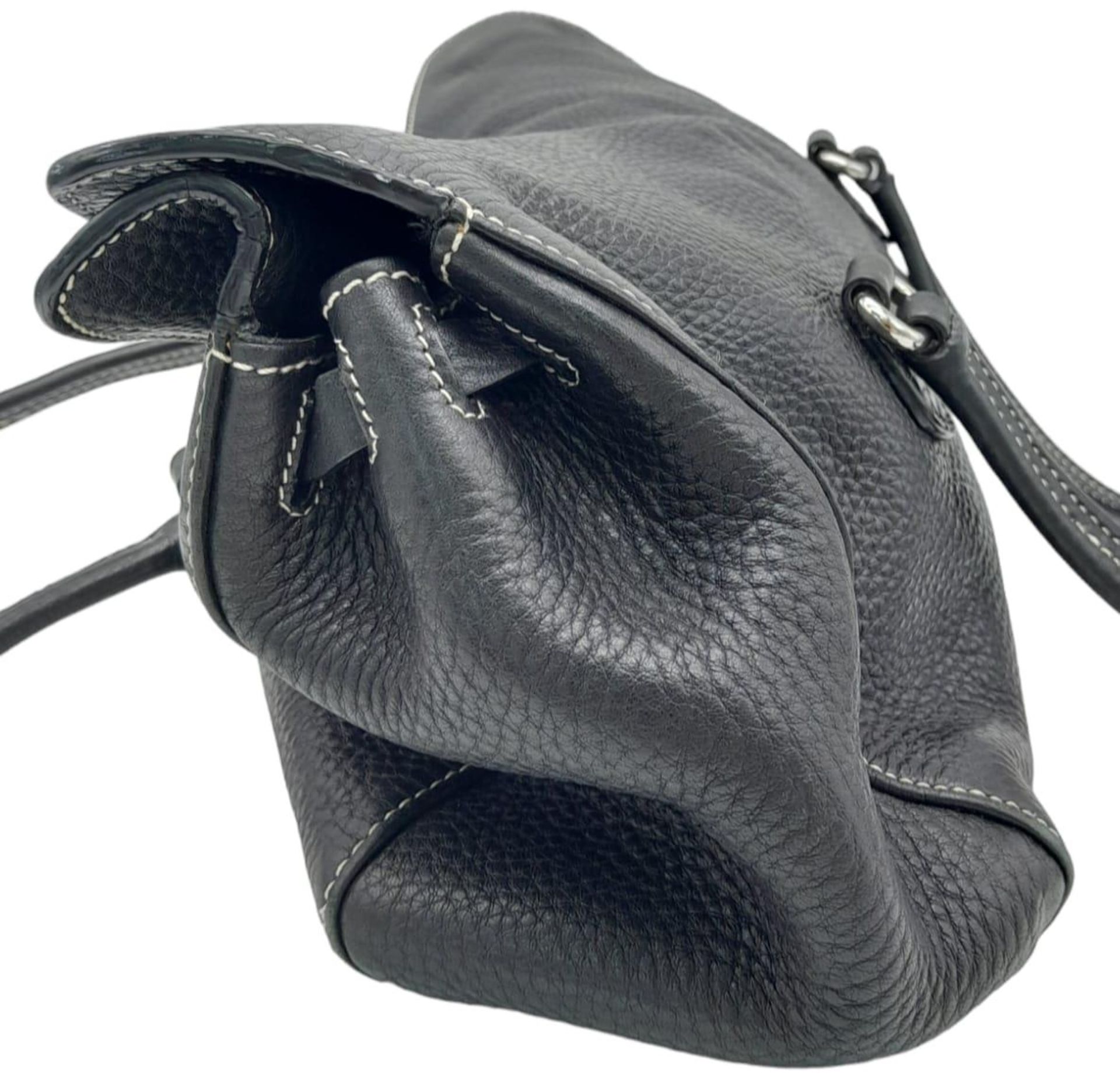 A Prada Black Vitello Shoulder Bag. Leather exterior with silver-toned hardware, two straps, push - Image 3 of 10