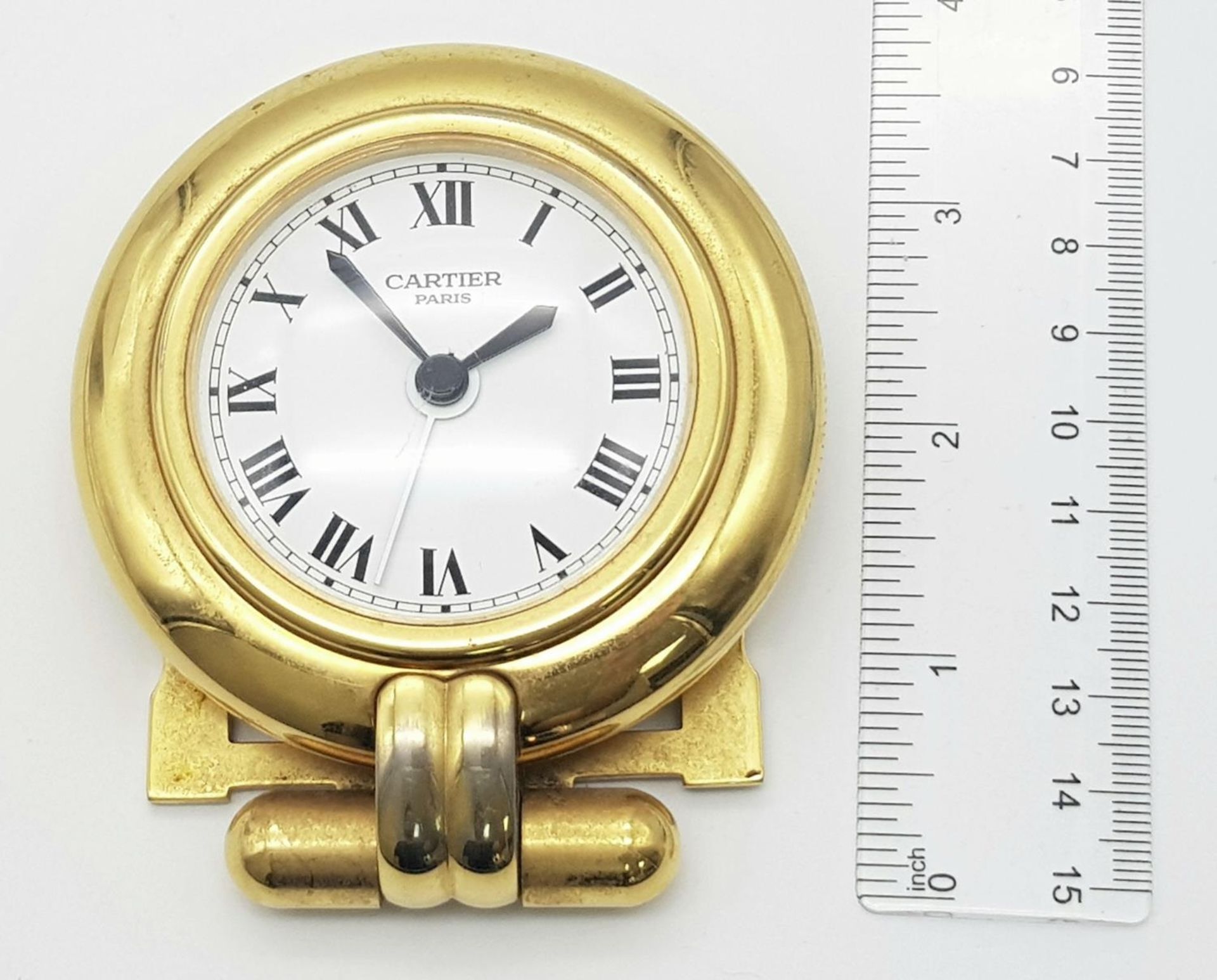 A Gold Plated Cartier Colisee Art Deco Travel Desk Clock. White dial with Roman numerals. 78mm - Bild 6 aus 8
