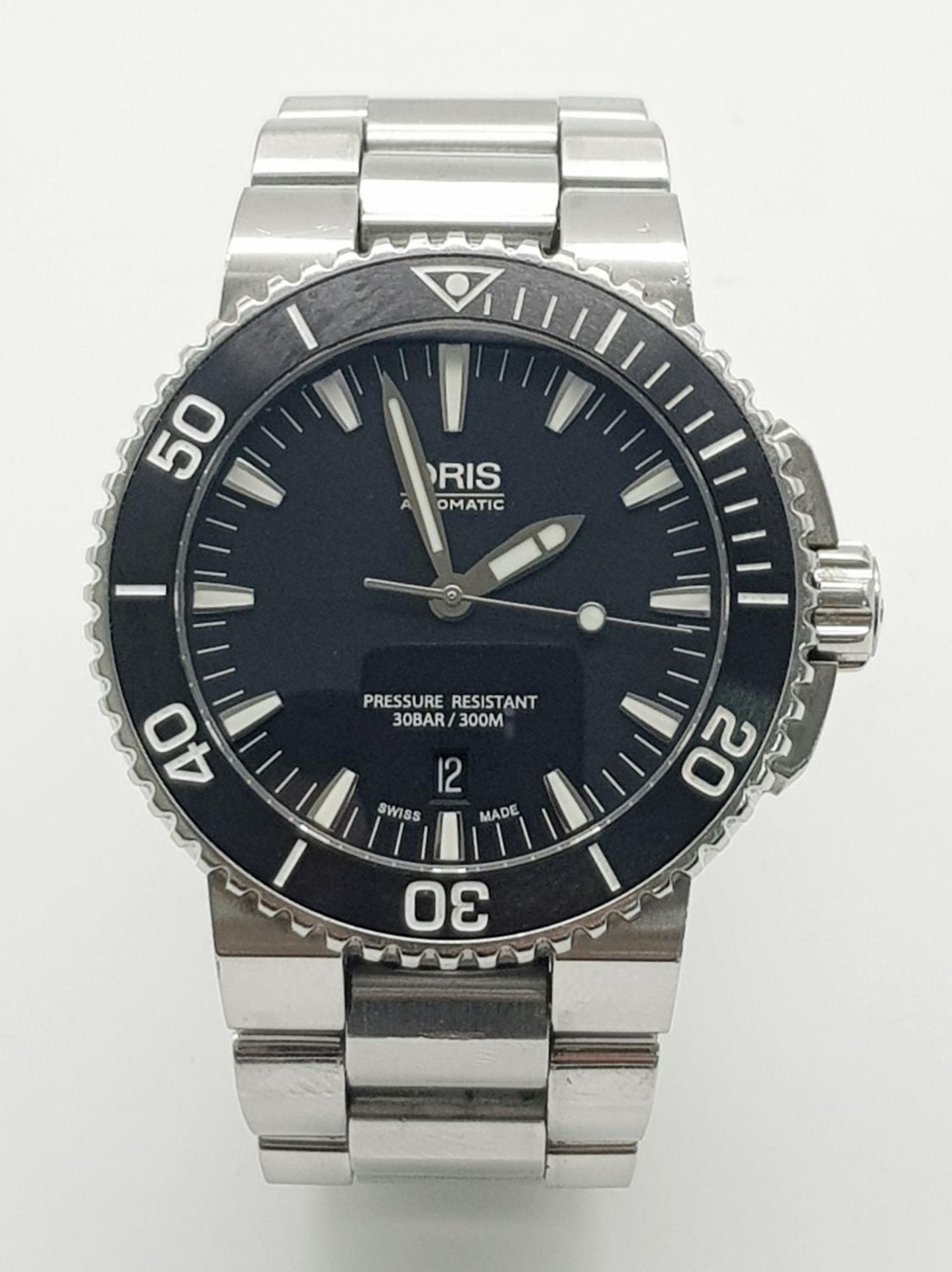 An Oris Automatic Divers Watch. Pressure resistant to 300M - Model 7653. Stainless steel bracelet - Bild 2 aus 8