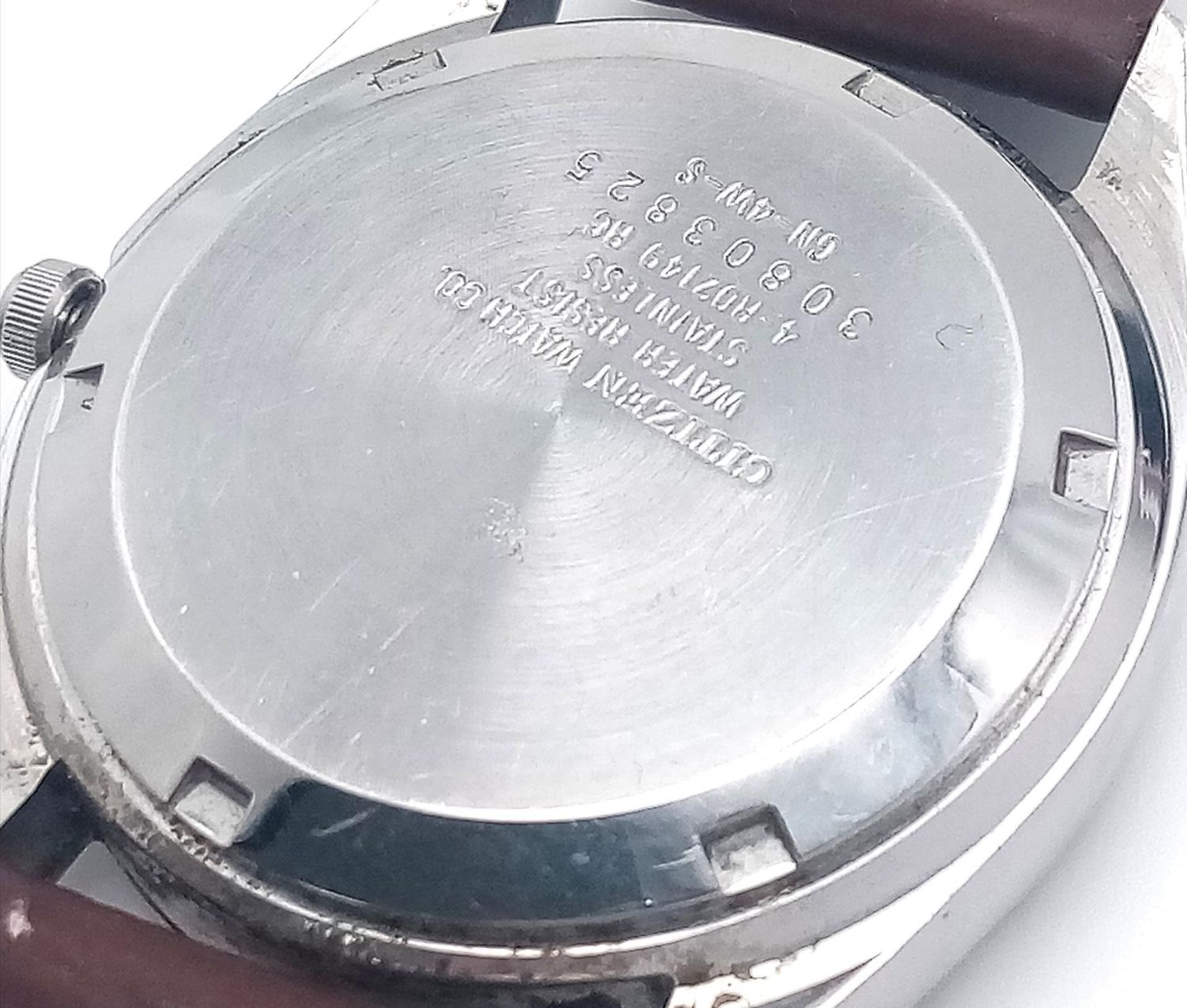 A Citizen 21 Jewel Automatic Gents Watch. Brown leather strap. Stainless steel case - 36mm. Black - Bild 5 aus 5