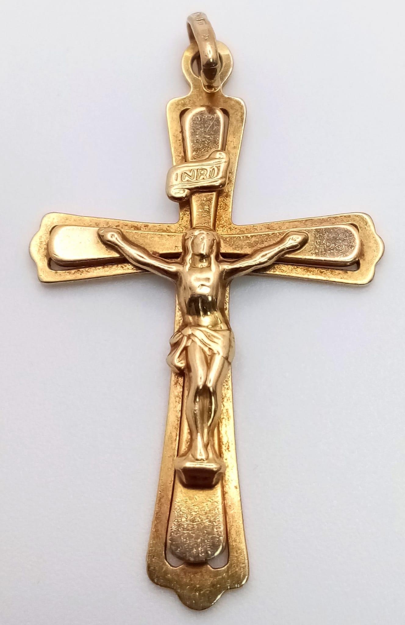 9K Yellow Gold Crucifix Pendant, 2.5g total weight