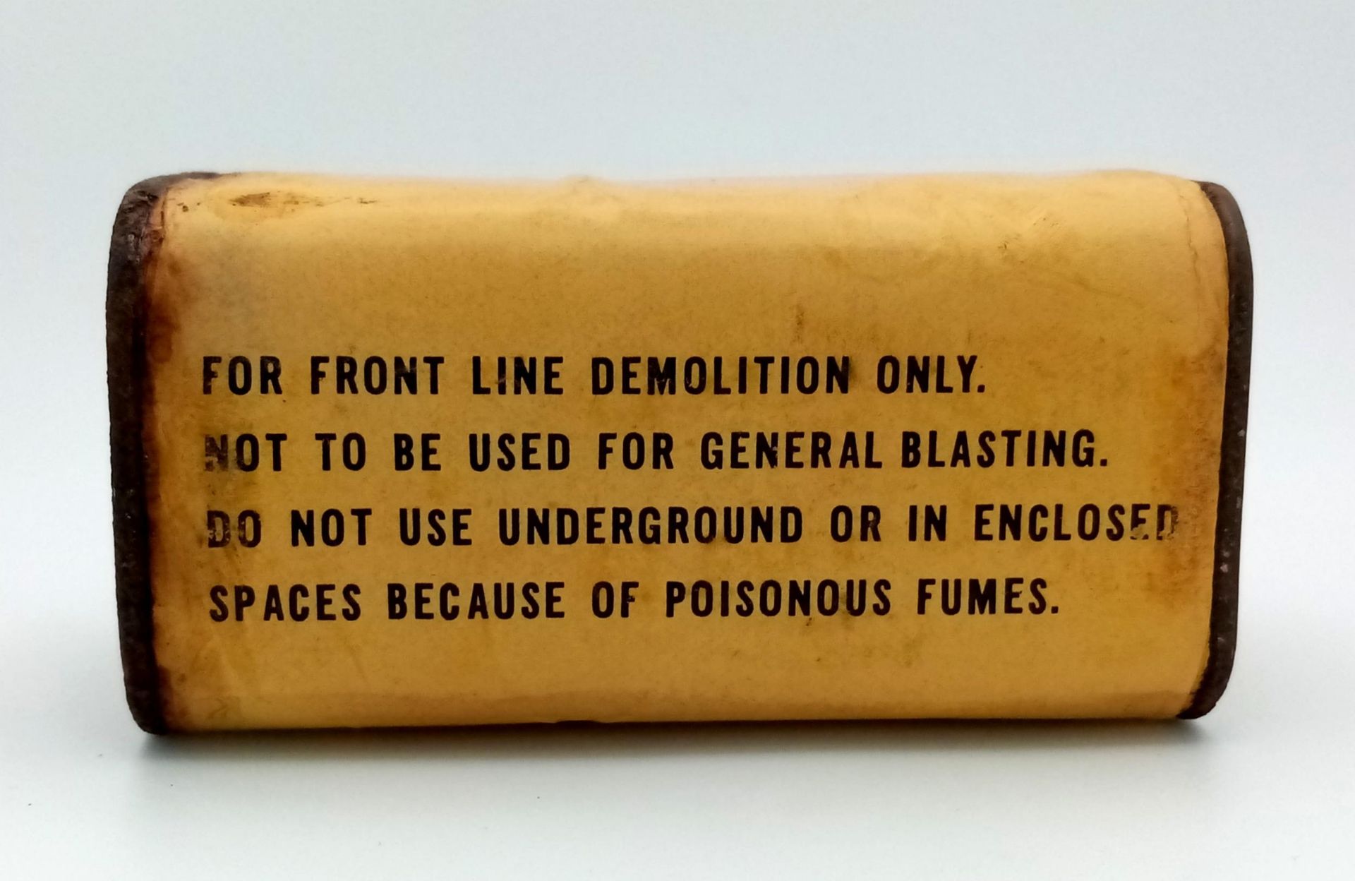 INERT WW2 US Corps of Engineers ½ Pound TNT Demolition Package (empty). UK MAINLAND SALES ONLY - Bild 2 aus 4