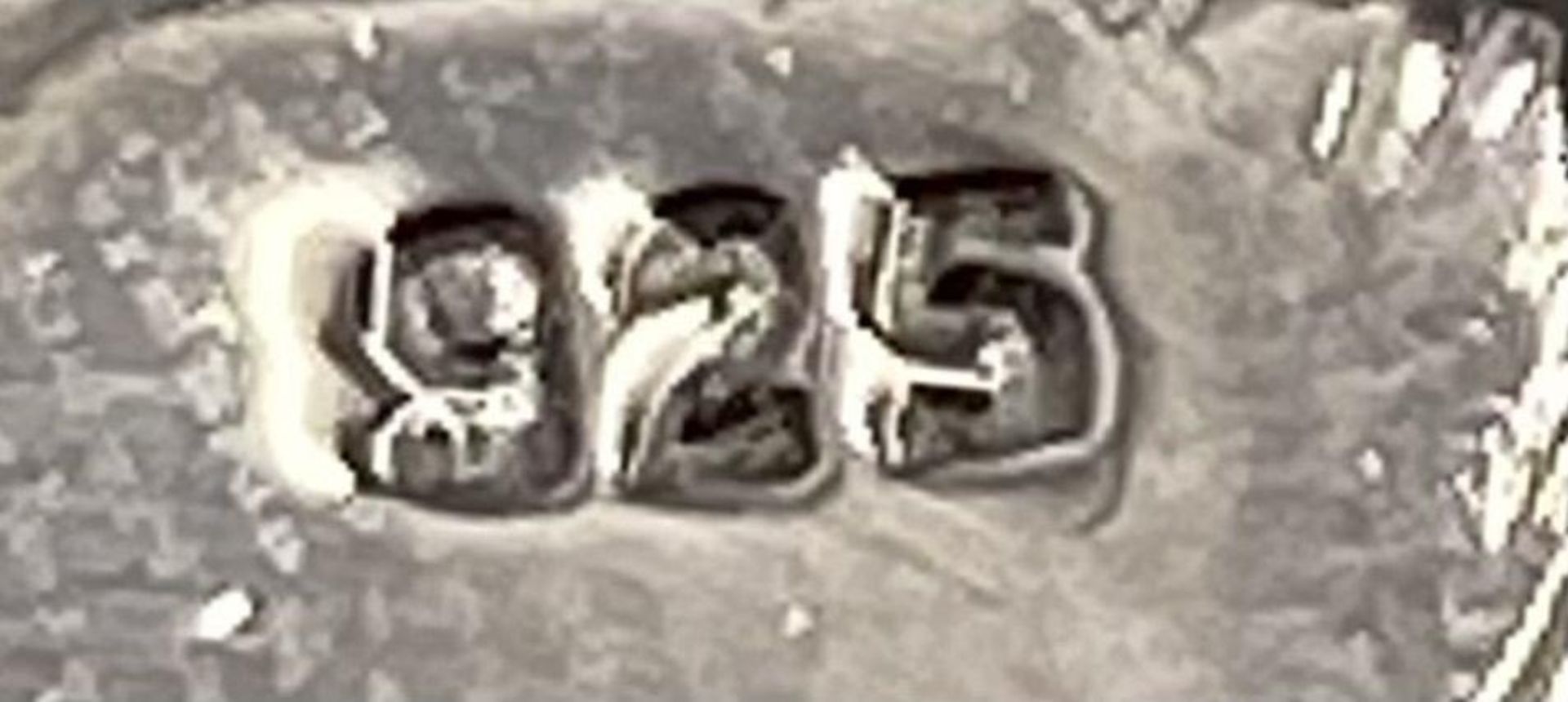 A Garnet Tennis Bracelet set in 925 Sterling silver. 36ctw. W-25.60g. 18cm. - Bild 4 aus 4