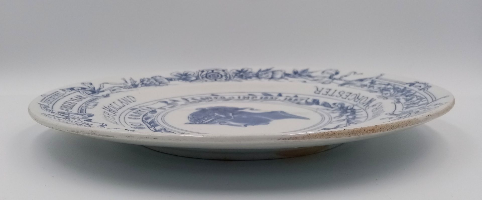 A Royal Worcester 1887 Queen Victoria Golden Jubilee Blue and White Plate. 27cm diameter. Good - Image 3 of 4