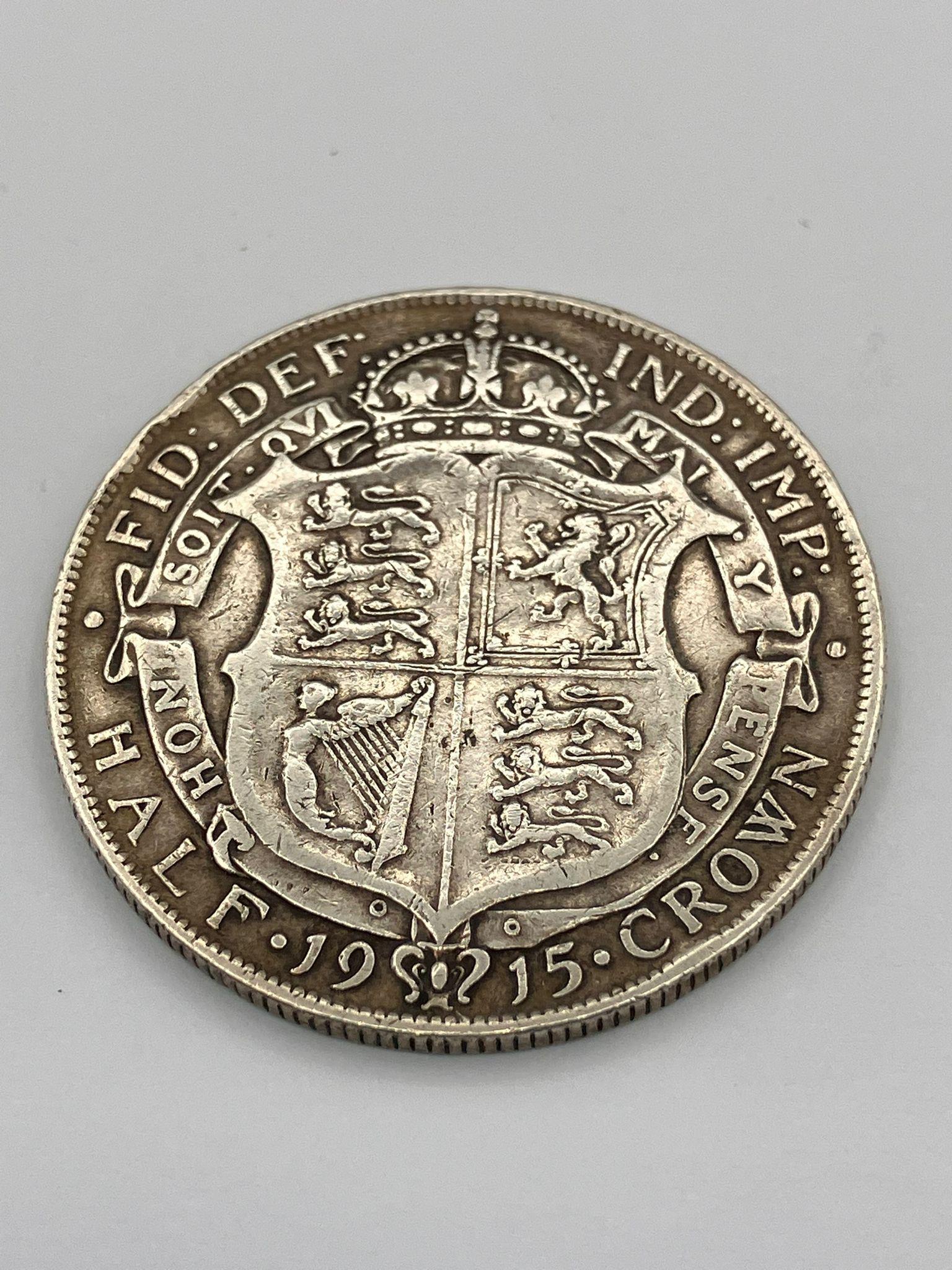 1915 SILVER HALF CROWN in Very Fine Condition. Having clear raised definition to both sides.