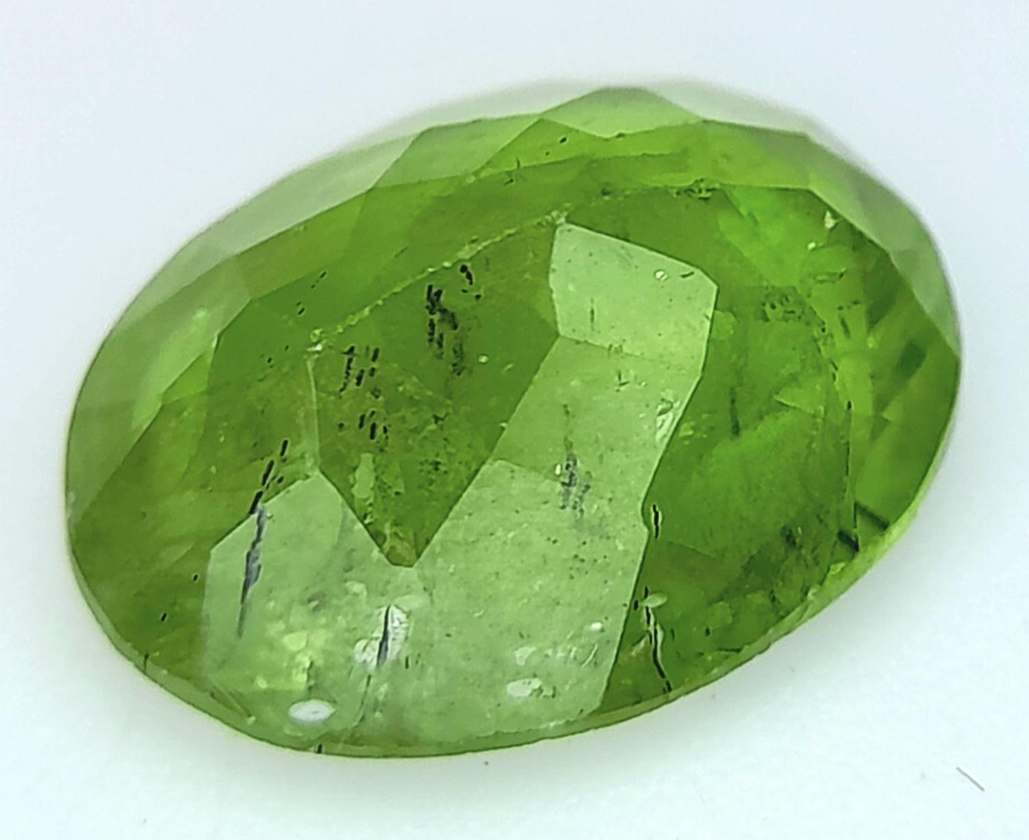 A 3.00ct Pakistan Peridot Gemstone - GFCO Certified. - Image 2 of 4