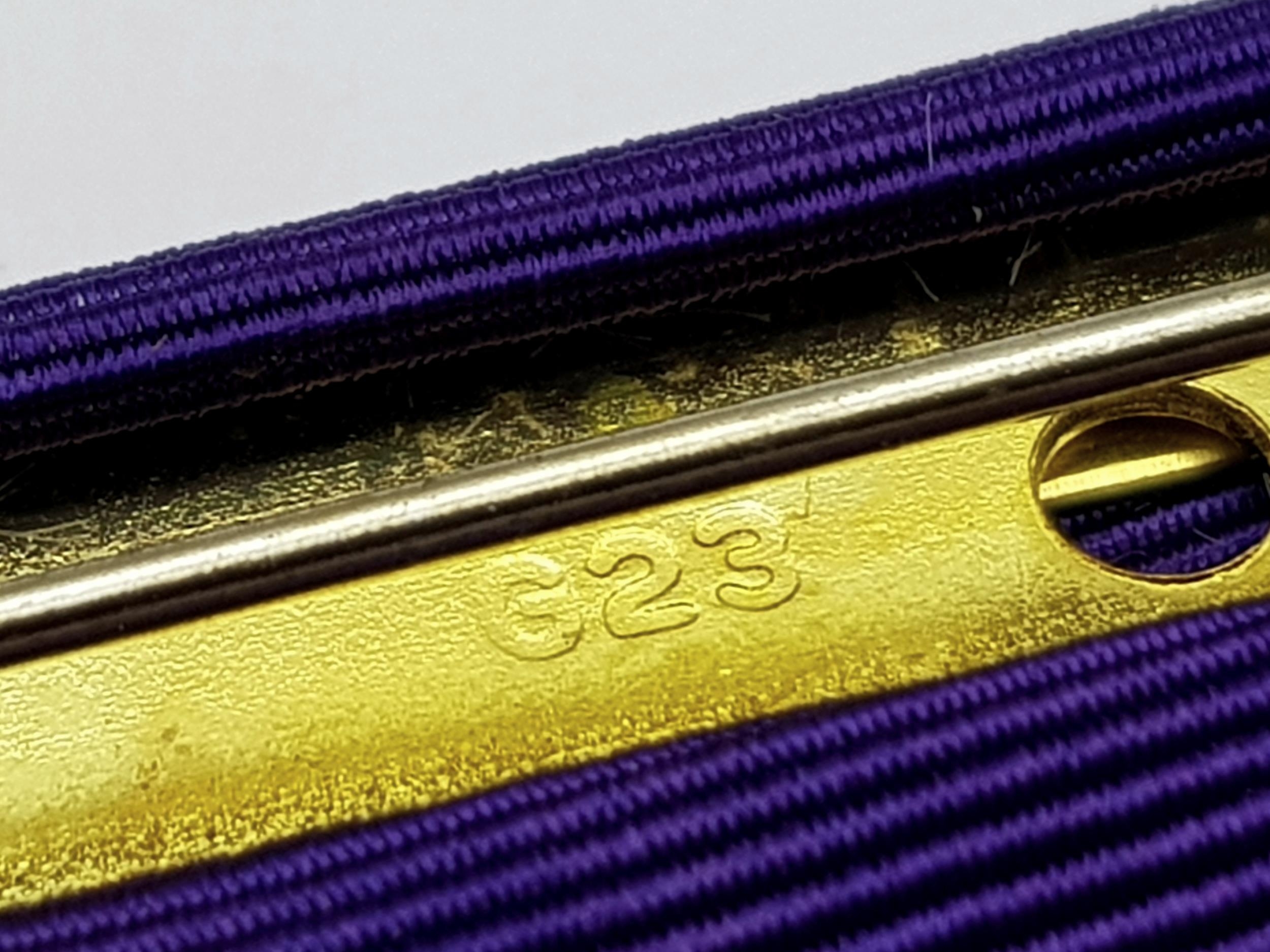 Vietnam War Era Purple Heart Medal. In original presentation box. It is missing the ribbon bars as - Bild 4 aus 6