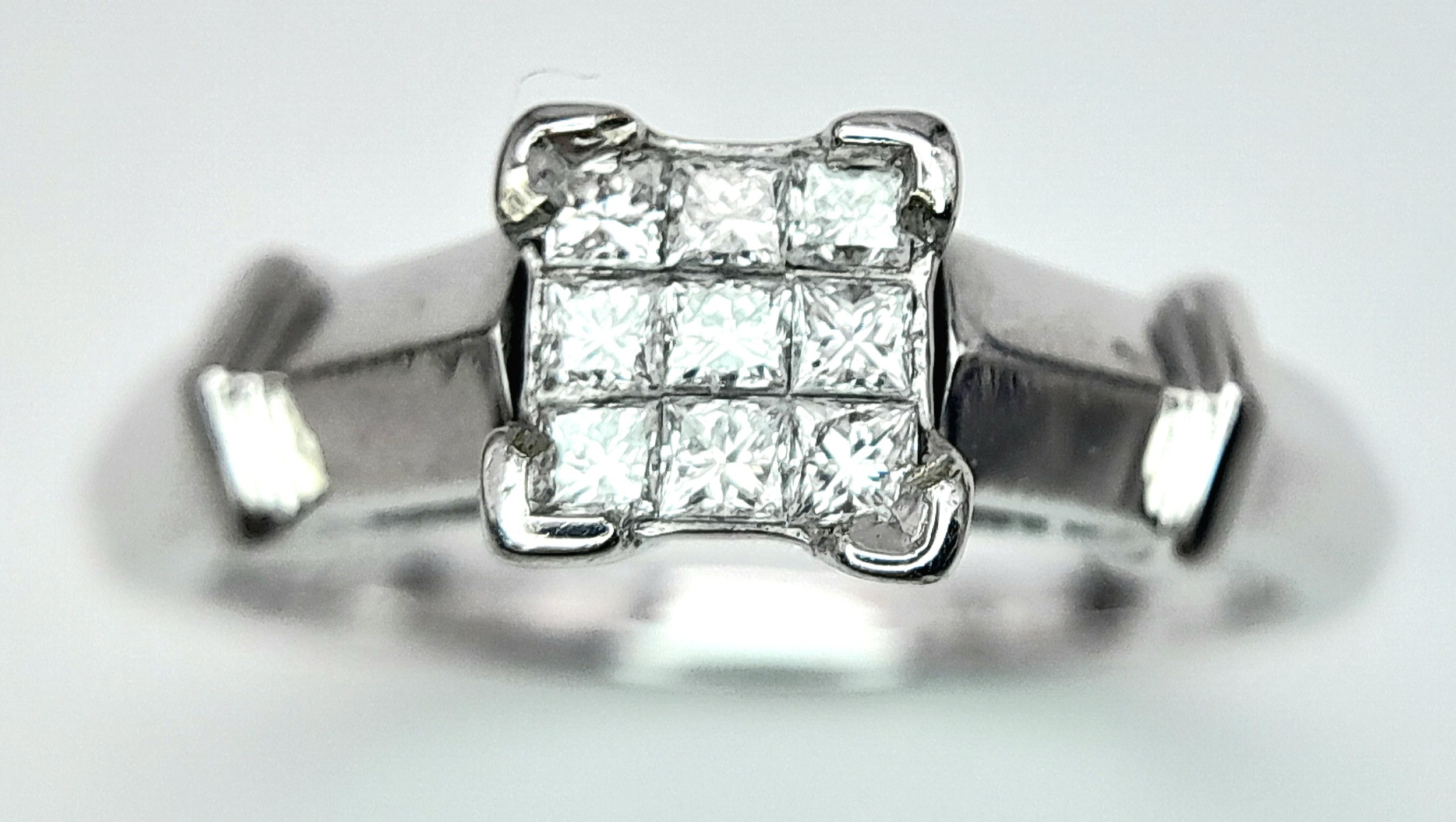 AN 18K WHITE GOLD DIAMOND RING. 0.25ctw, Size M, 5.1g total weight. Ref: SC 8067 - Image 2 of 6