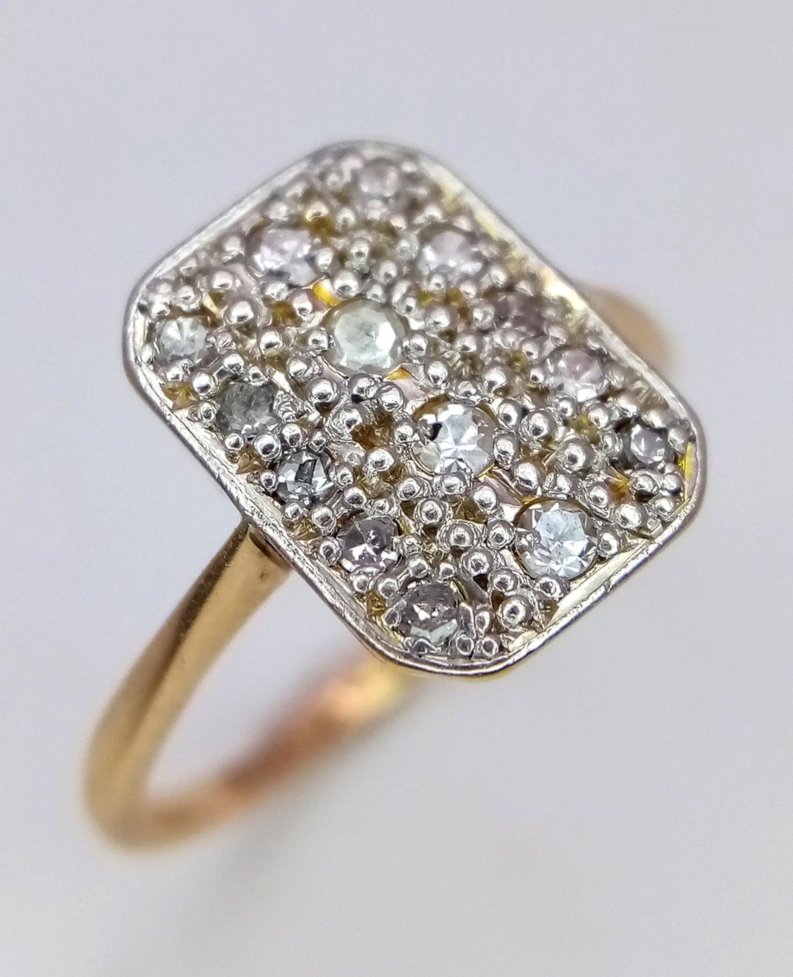 AN 18K YELLOW GOLD & PLATINUM VINTAGE DIAMOND RING. 0.20ctw, size J, 2.6g total weight. Ref: SC 9035 - Bild 2 aus 5