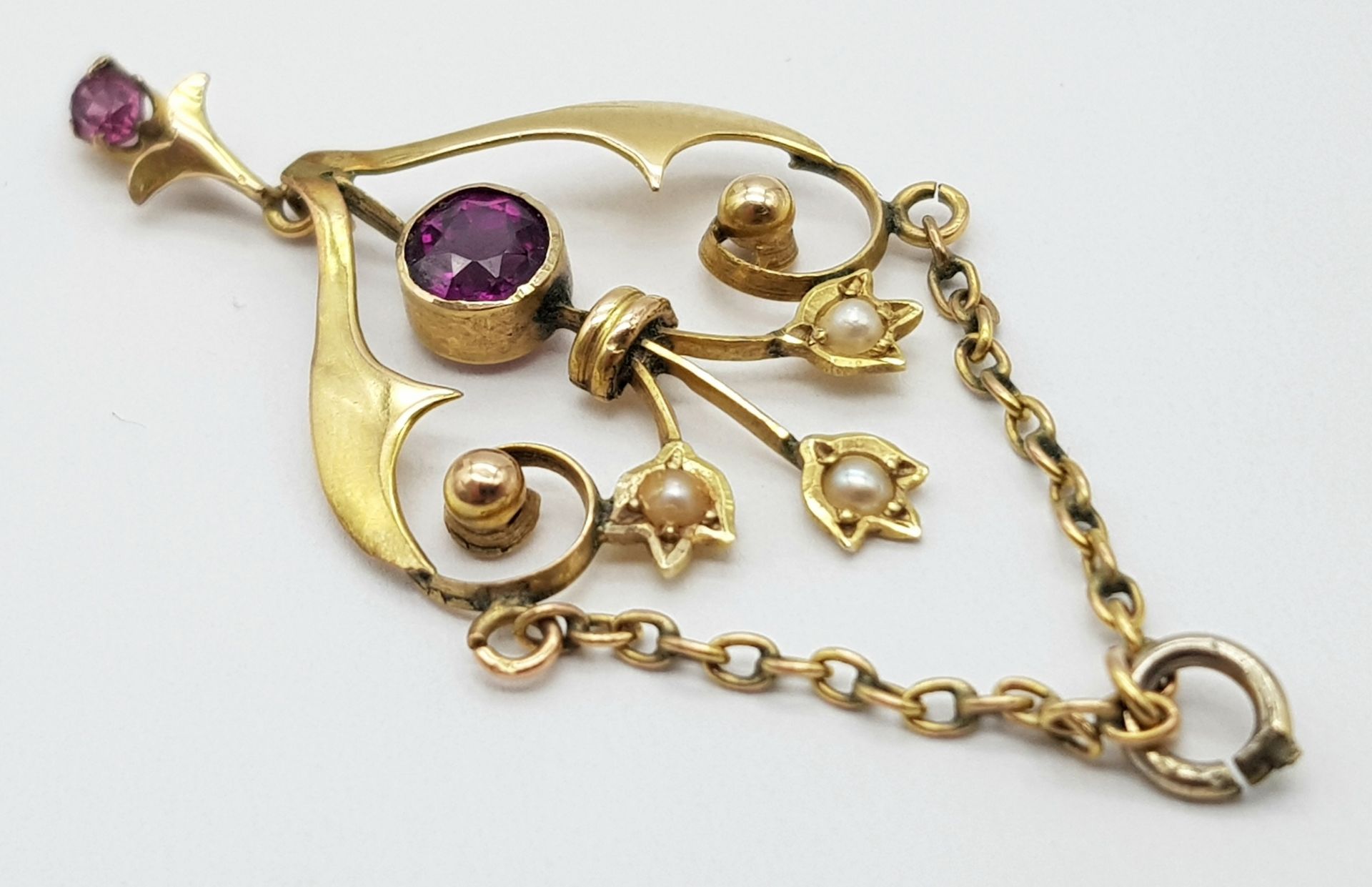 An Antique 9K Yellow Gold Amethyst and Seed Pearl Pendant. Beautiful floral design. 5cm. 1.8g - Bild 4 aus 5