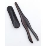 A Pair of Vintage Wooden Glove Stretchers. 20cm