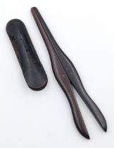 A Pair of Vintage Wooden Glove Stretchers. 20cm