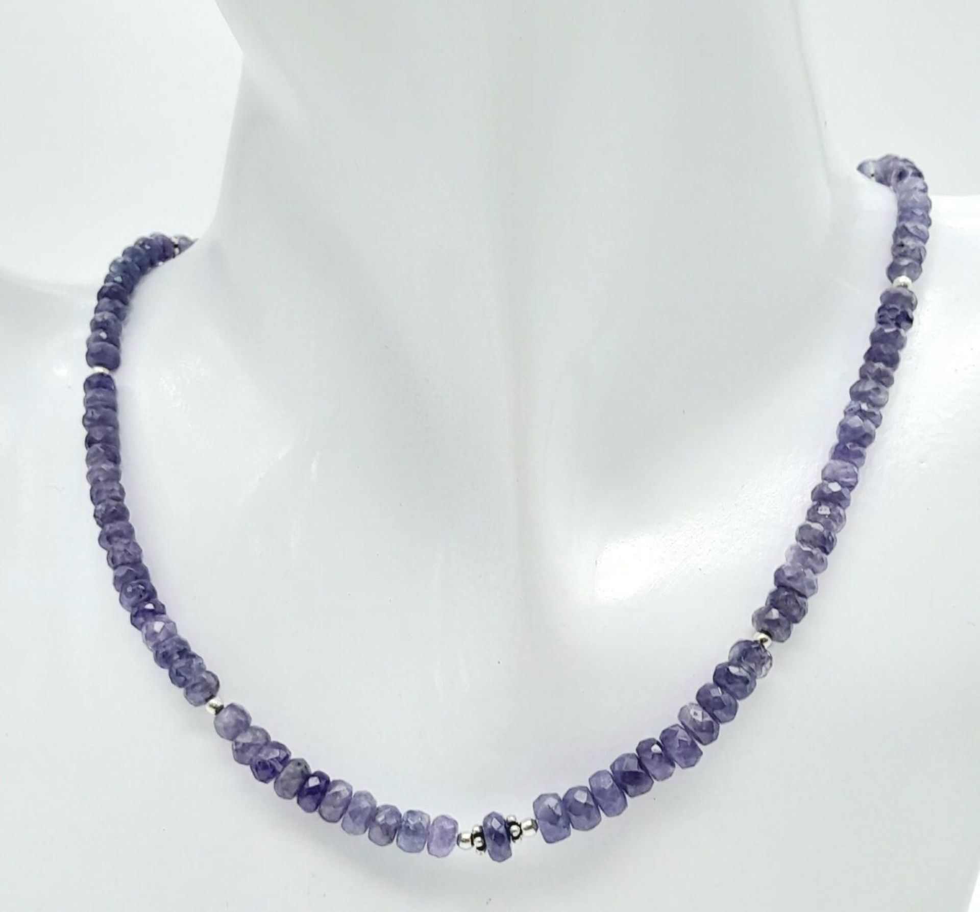 An 80ctw Single Strand Tanzanite Gemstone Necklace with 925 Silver Clasp. 44cm. Ref: Cd-1310