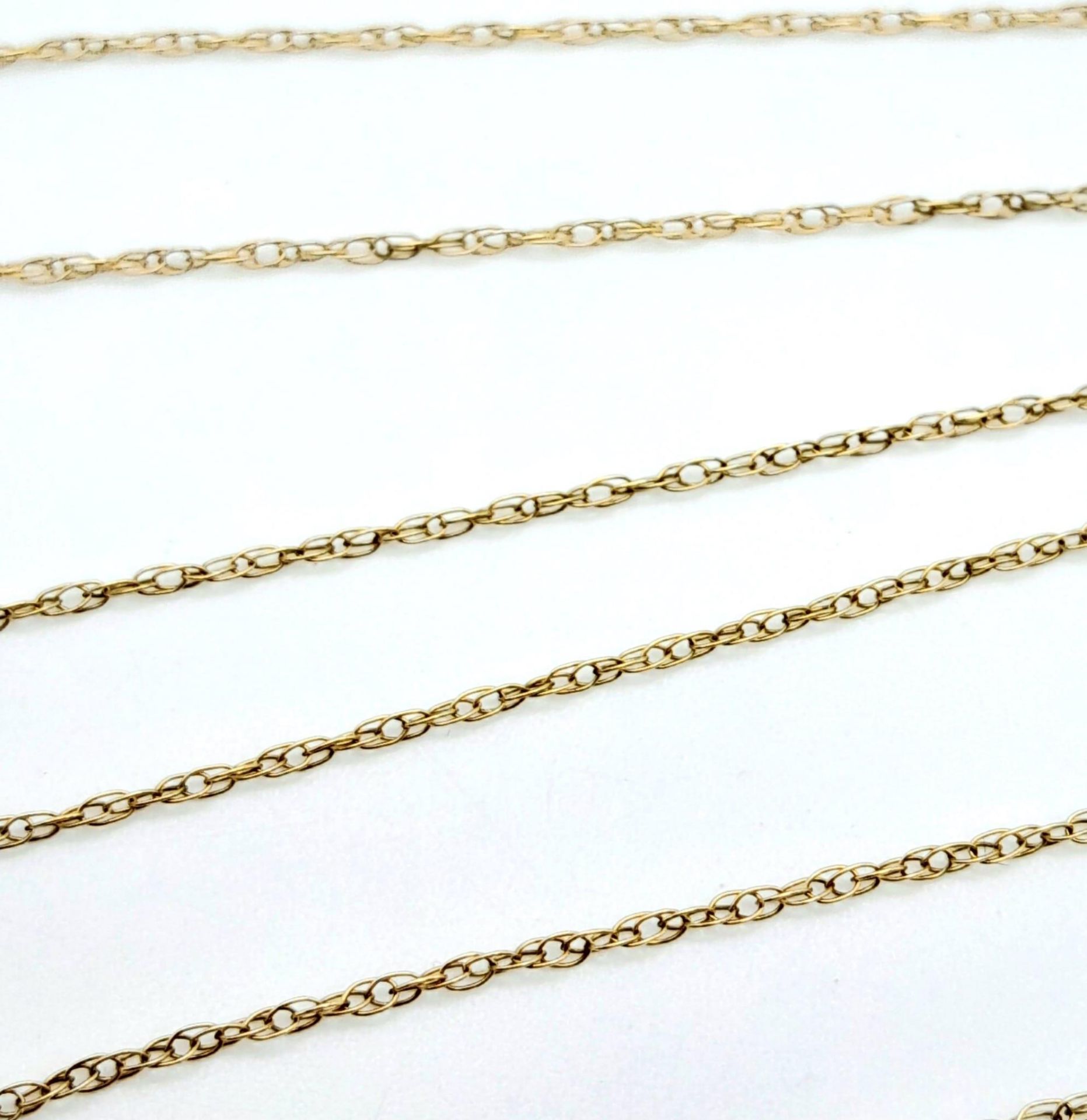 A 9K Yellow Gold Disappearing Necklace. 48cm length. 0.75g weight. - Image 4 of 5