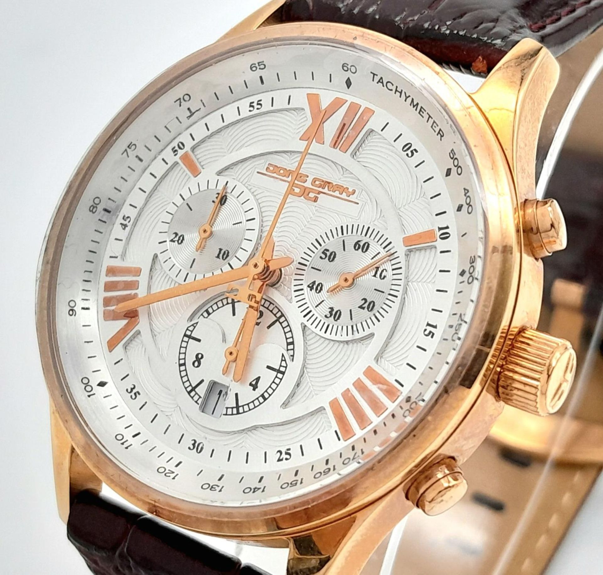A Jorg Gray Quartz Chronograph Gents Watch. Burgundy leather strap. Gilded case - 42mm. White dial - Image 2 of 7