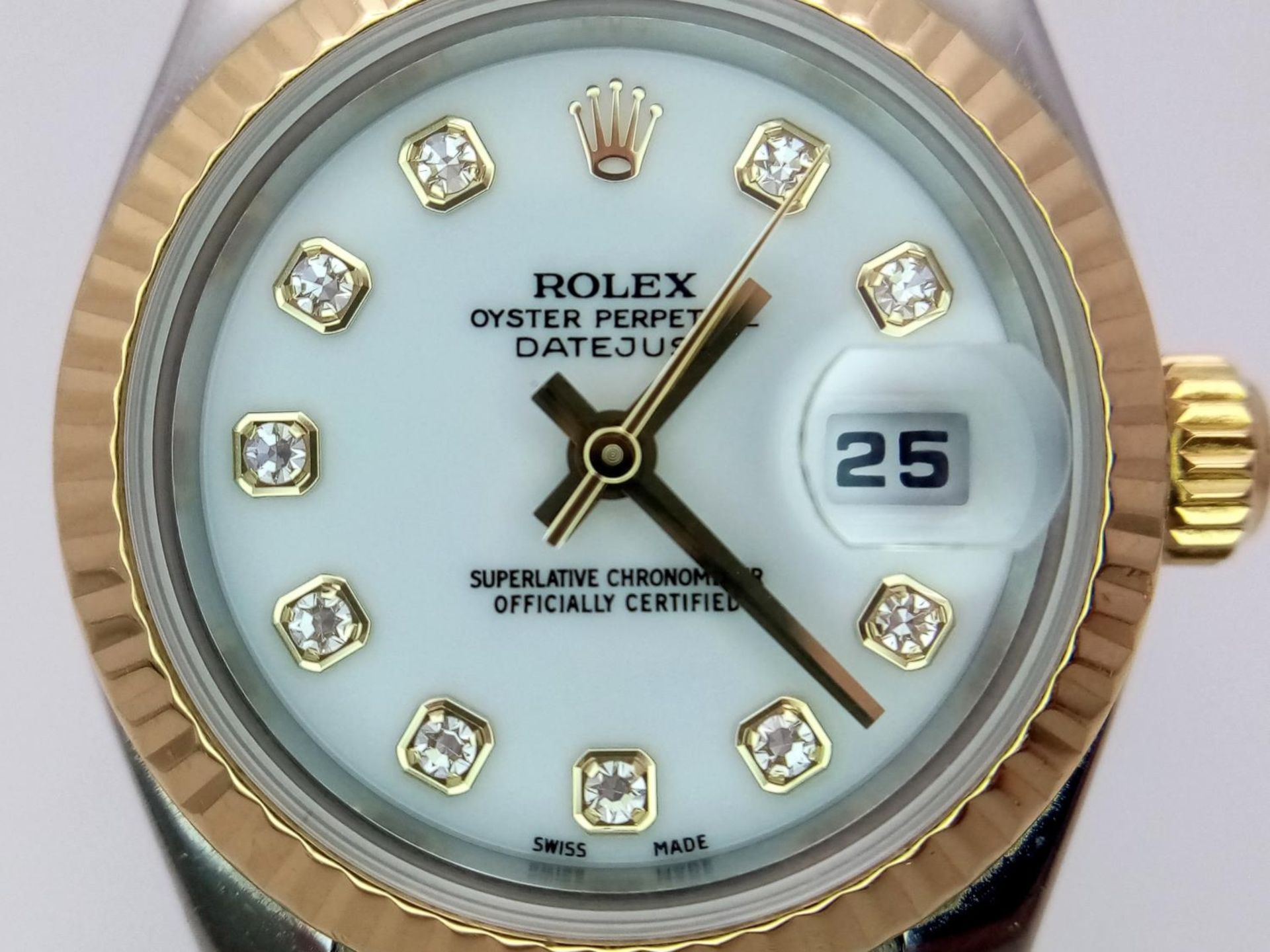 A Rolex Oyster Perpetual Datejust, Diamond Bi-Metal Ladies Watch. 18k gold and stainless steel - Bild 3 aus 9