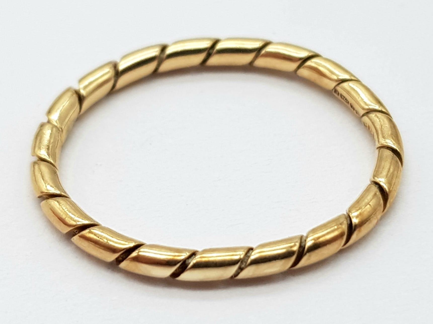 A Vintage 9K Yellow Gold Thin Band Ring with Diagonal Ridged Design. Size K. 1.33g. 2mm - Image 2 of 4