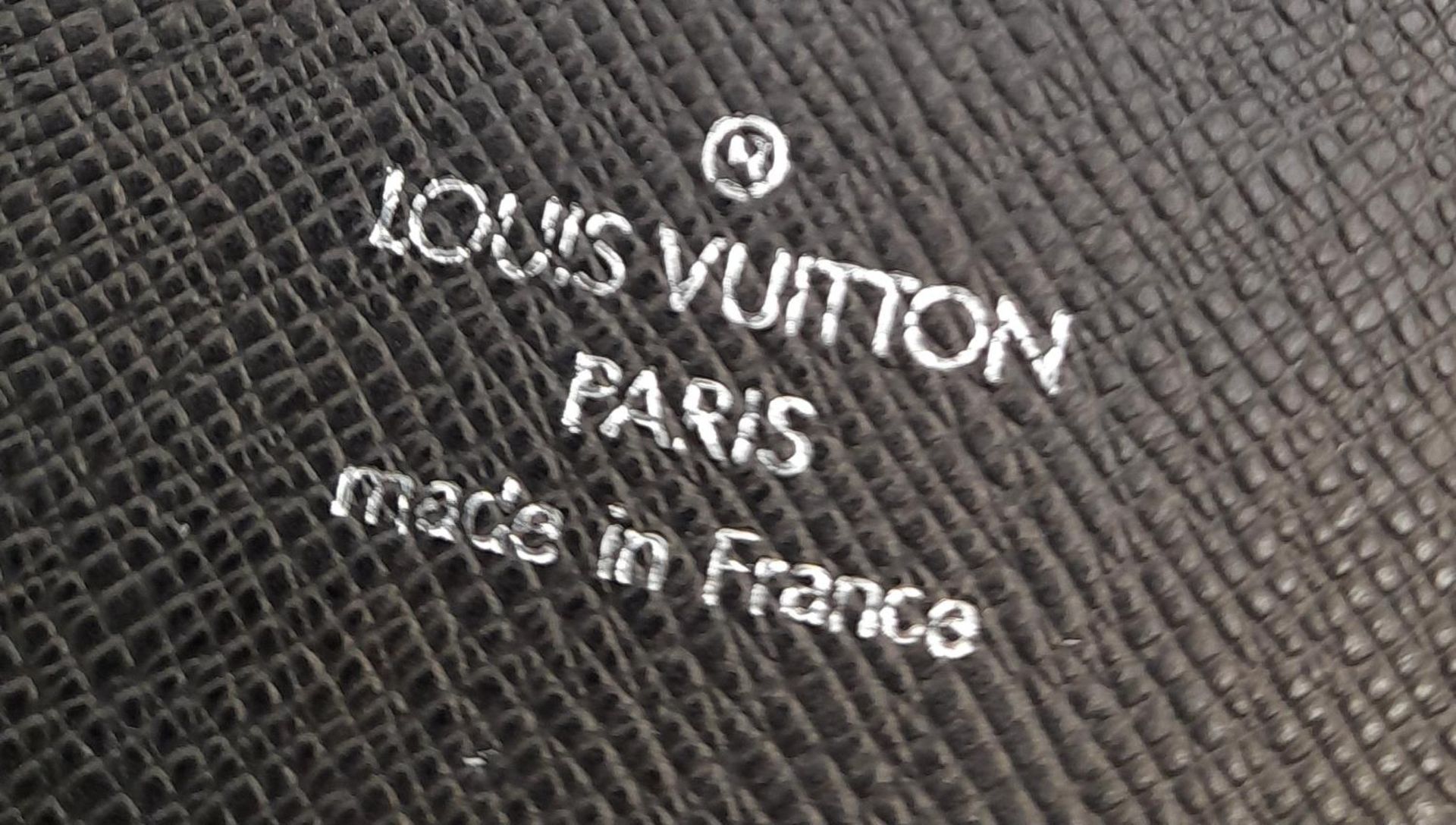 A Louis Vuitton Business Planner Case. Coated canvas exterior with LV logo in the corner. Press stud - Bild 4 aus 9