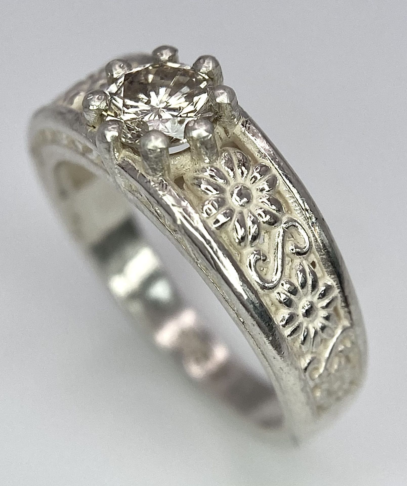A 0.42ct Diamond Solitaire Ring - Set in 925 Silver. Size J. - Bild 2 aus 6