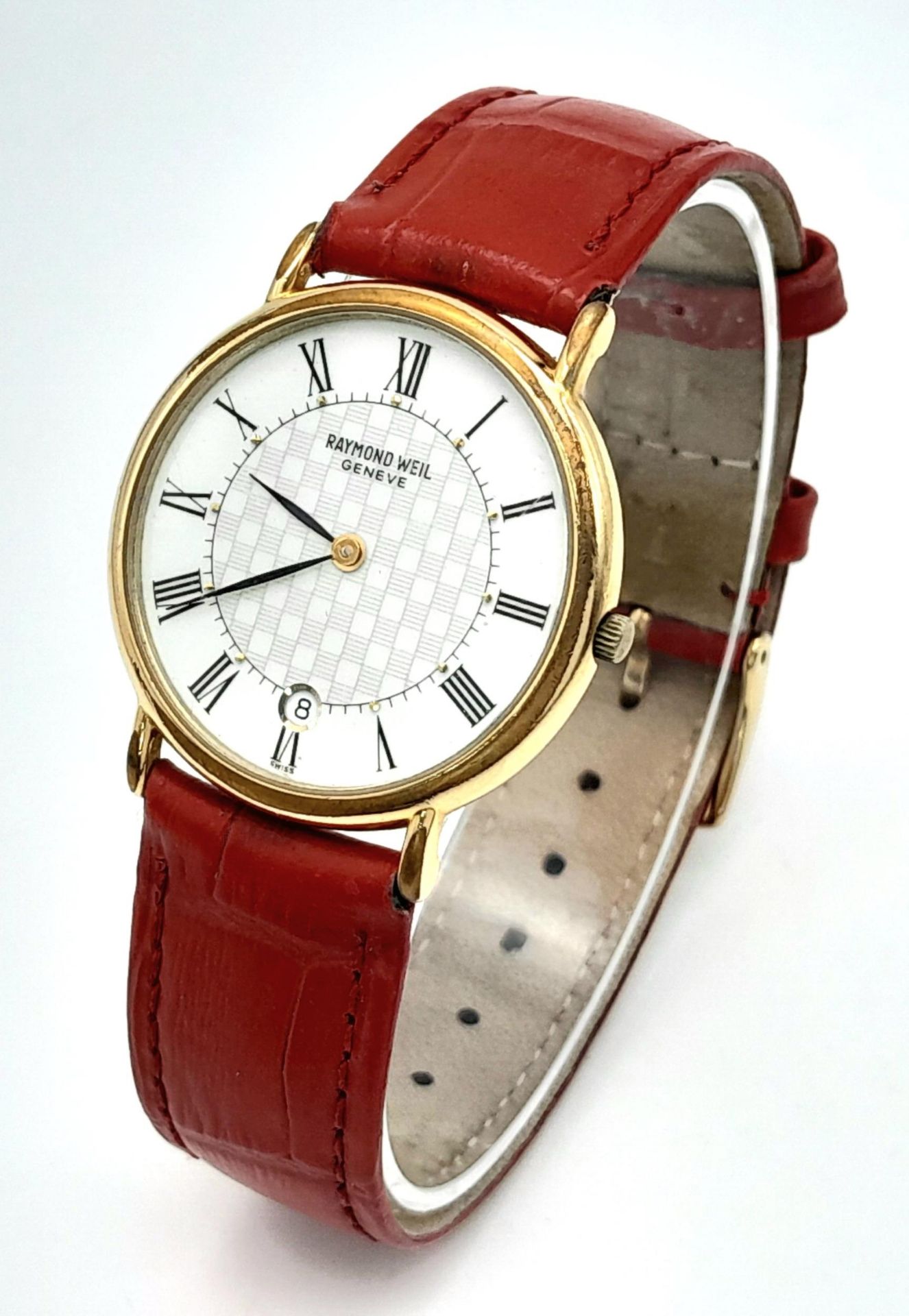 An 18 Carat Gold Plated Raymond Weil, Geneve, Model 9124, Unisex Date Watch. 33mm Including Case.