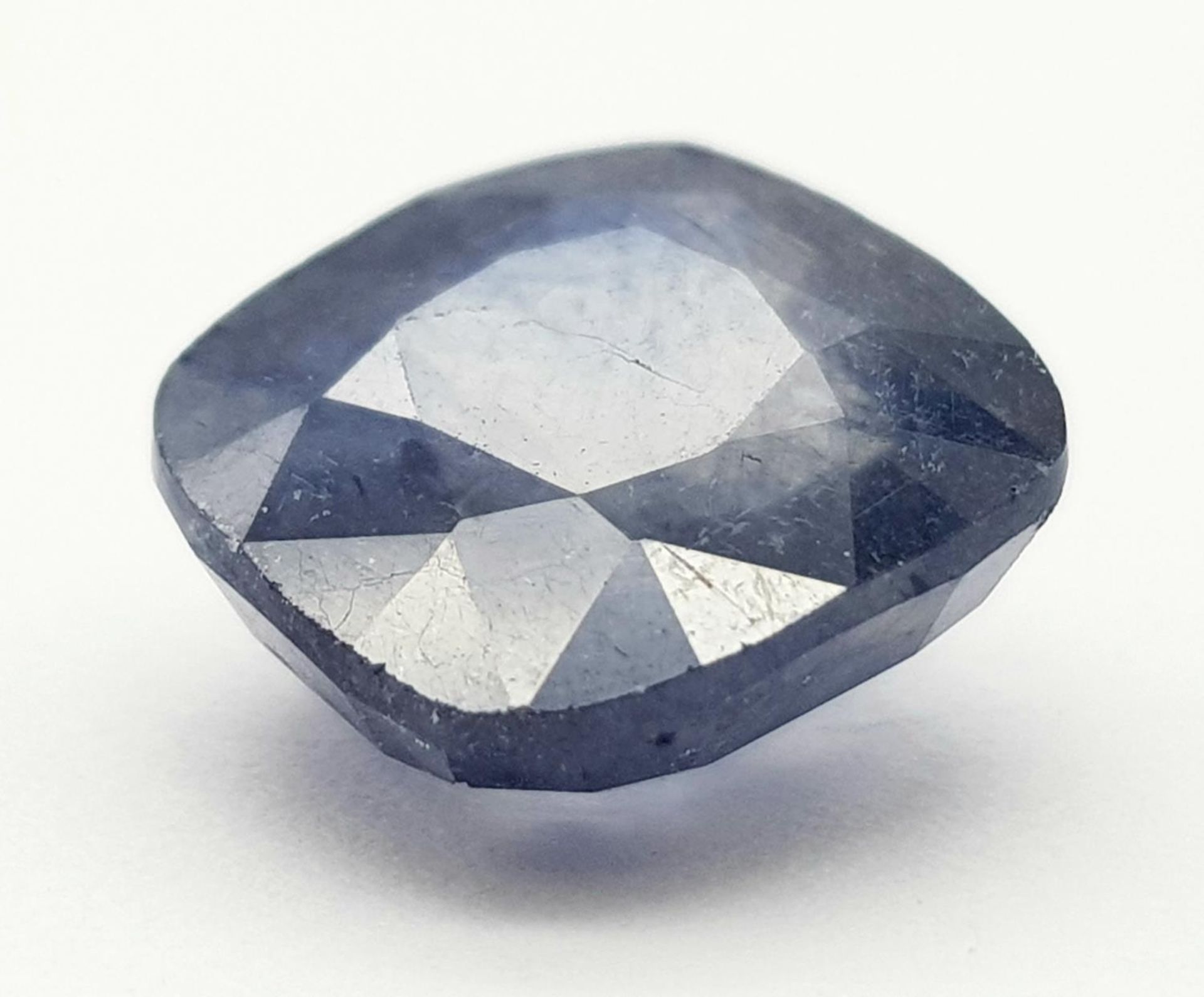 A 8.01ct Natural Blue Sapphire Gemstone - GFCO Swiss Certified. - Bild 6 aus 6