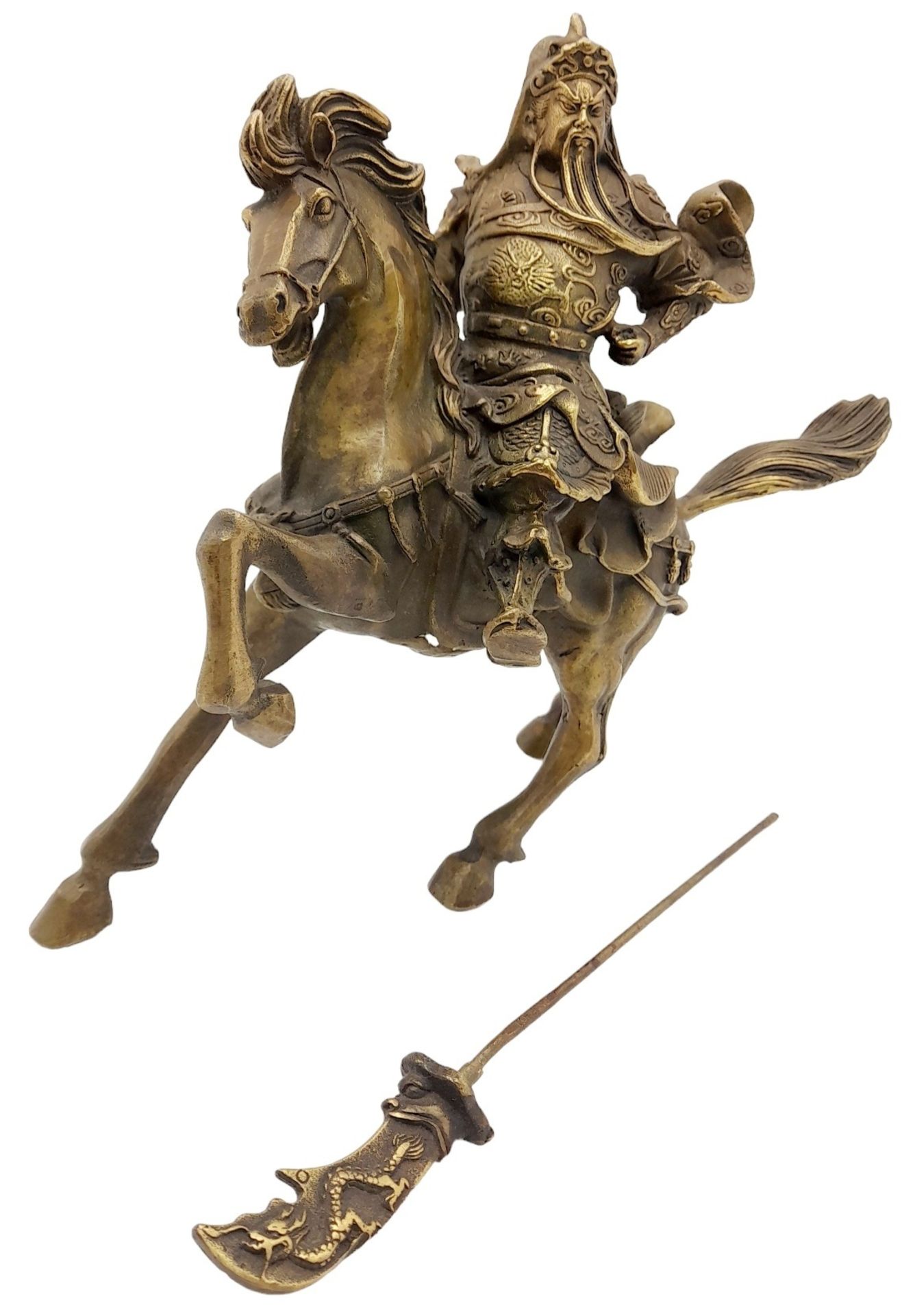 A Vintage Chinese Copper Guan Gong (God of war and wealth) on Horseback Statue. 23cm x 19cm tall. - Bild 5 aus 6
