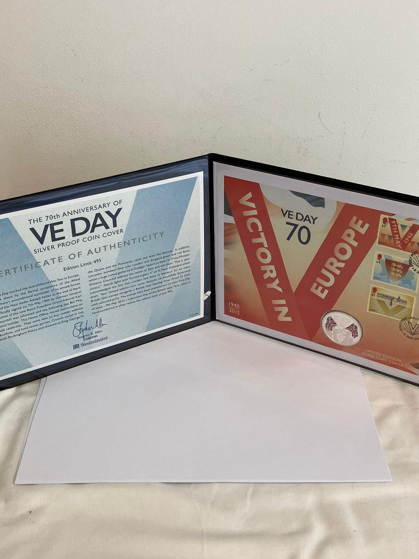 2015 VE DAY SILVER £5 COIN . 70th anniversary coin Presented in an album style folder complete - Image 2 of 6