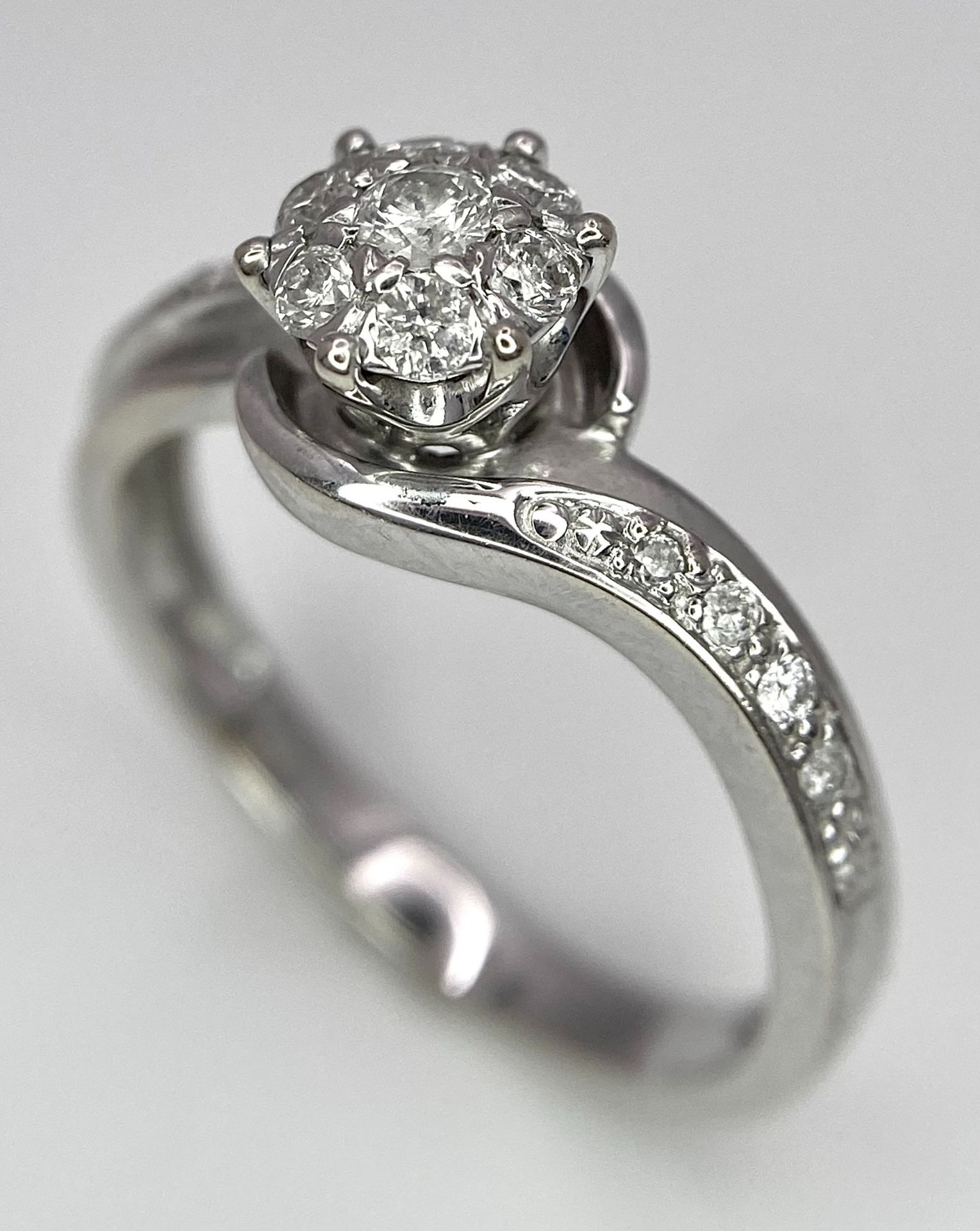 A 9K WHITE GOLD DIAMOND RING. 0.25ctw, Size L, 2.3g total weight. Ref: 8034 - Image 2 of 6