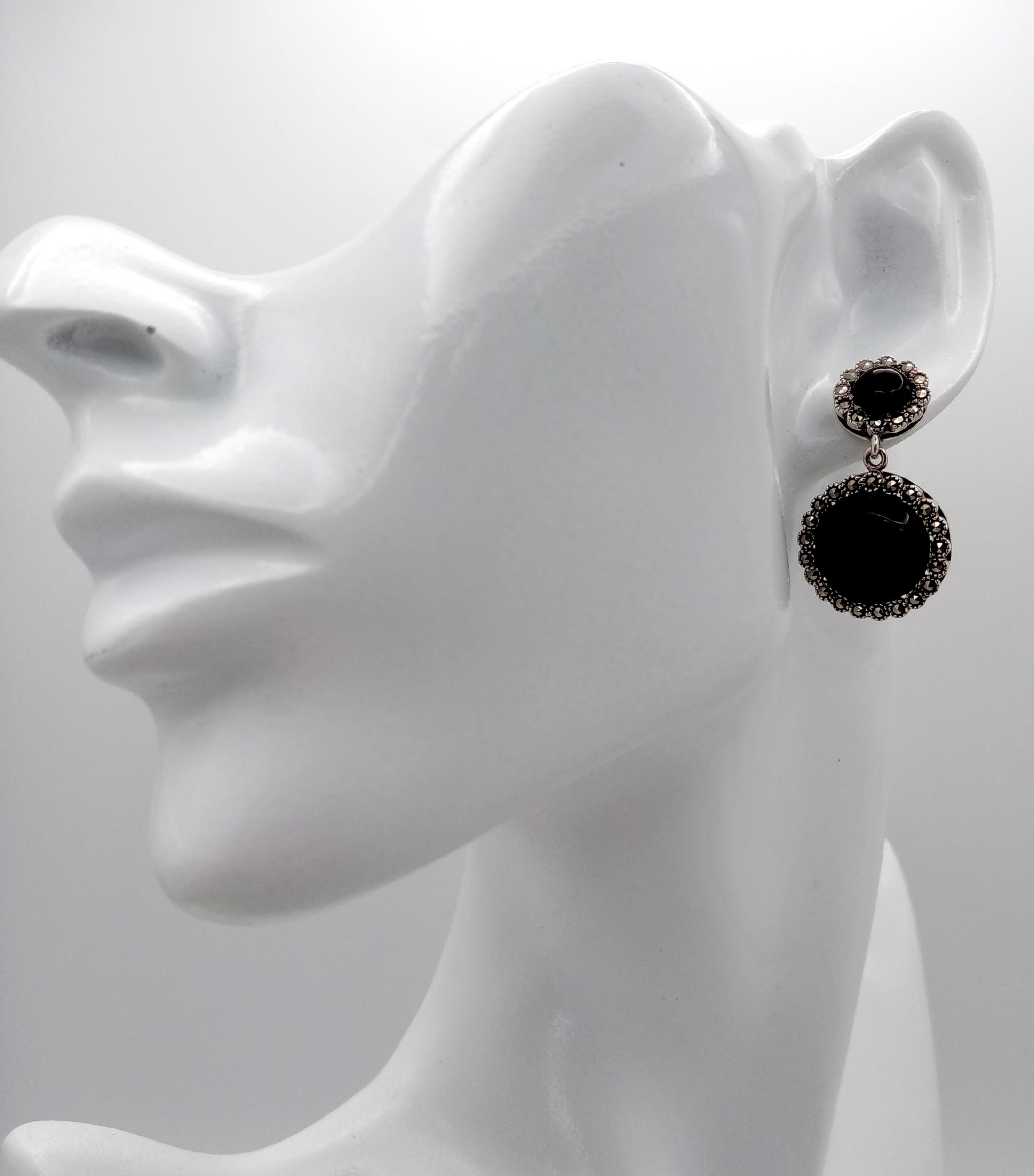 A Pair of 925 Silver, Black Onyx and Marcasite Drop Earrings. 3cm drop. Comes with a presentation - Image 4 of 6