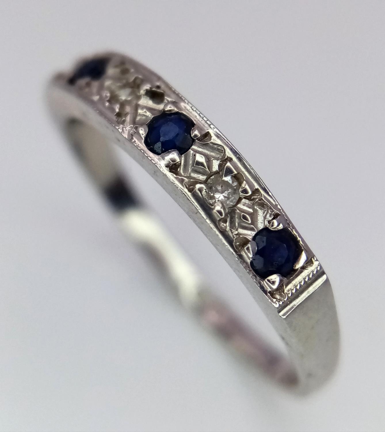 A 9K WHITE GOLD DIAMOND & SAPPHIRE BAND RING 2G SIZE N SPAS 9004 - Image 3 of 5