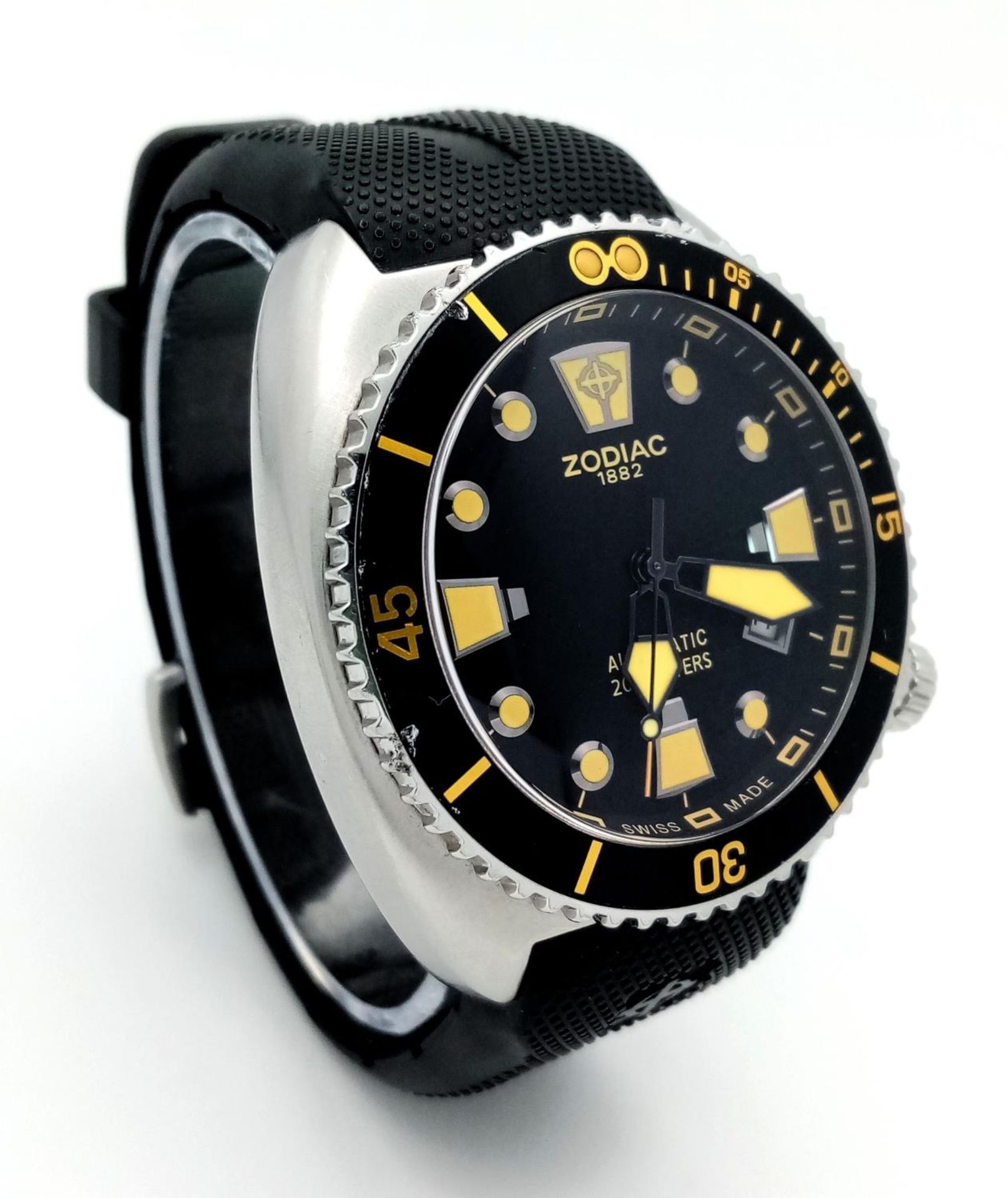 A Zodiac Automatic Gents Divers Watch. Water resistant to 200m. Black rubber strap. Stainless - Bild 3 aus 5