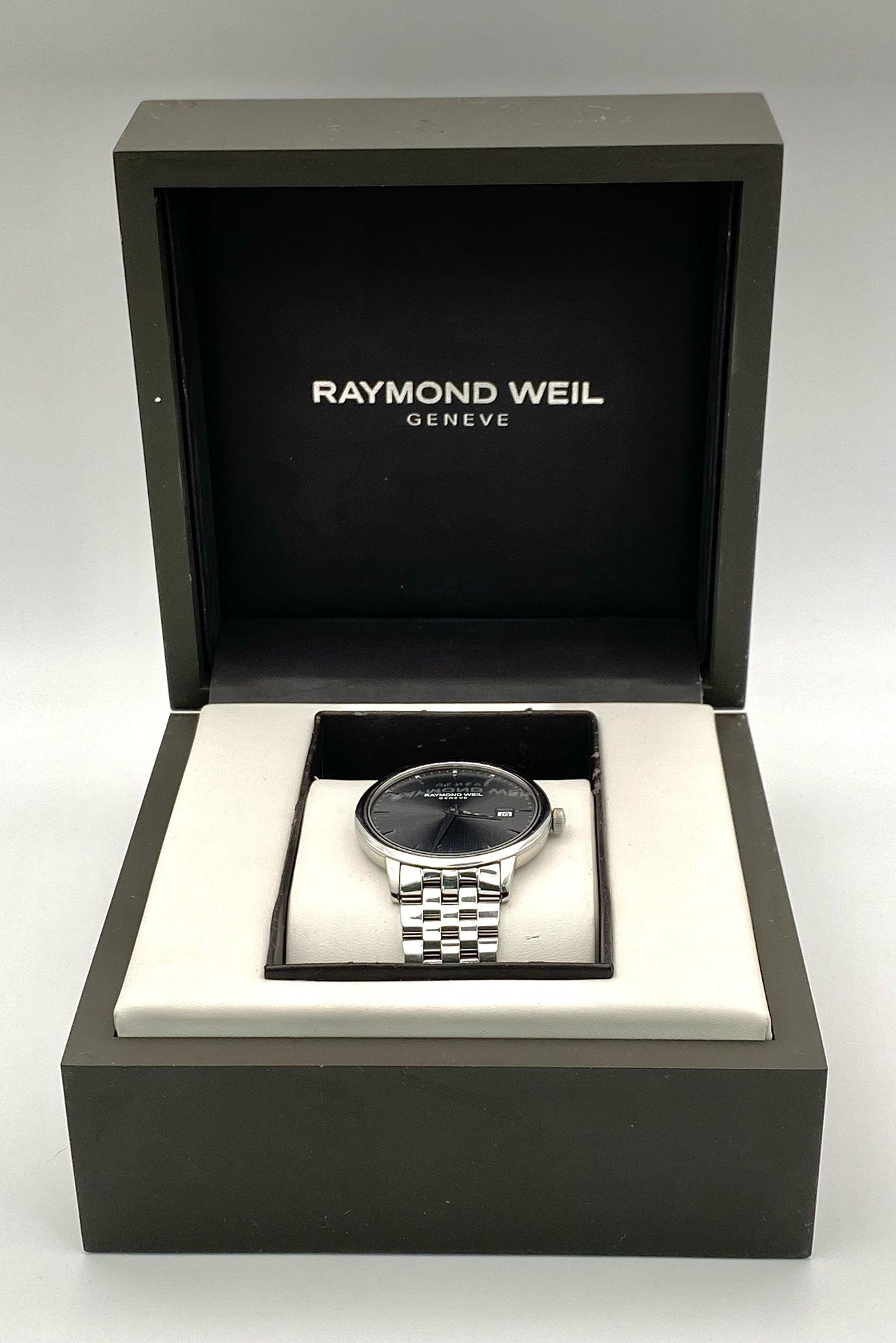 A Classic Raymond Weil Geneve Quartz Gents Watch. Stainless steel bracelet and case - 39mm. Silver - Image 10 of 10