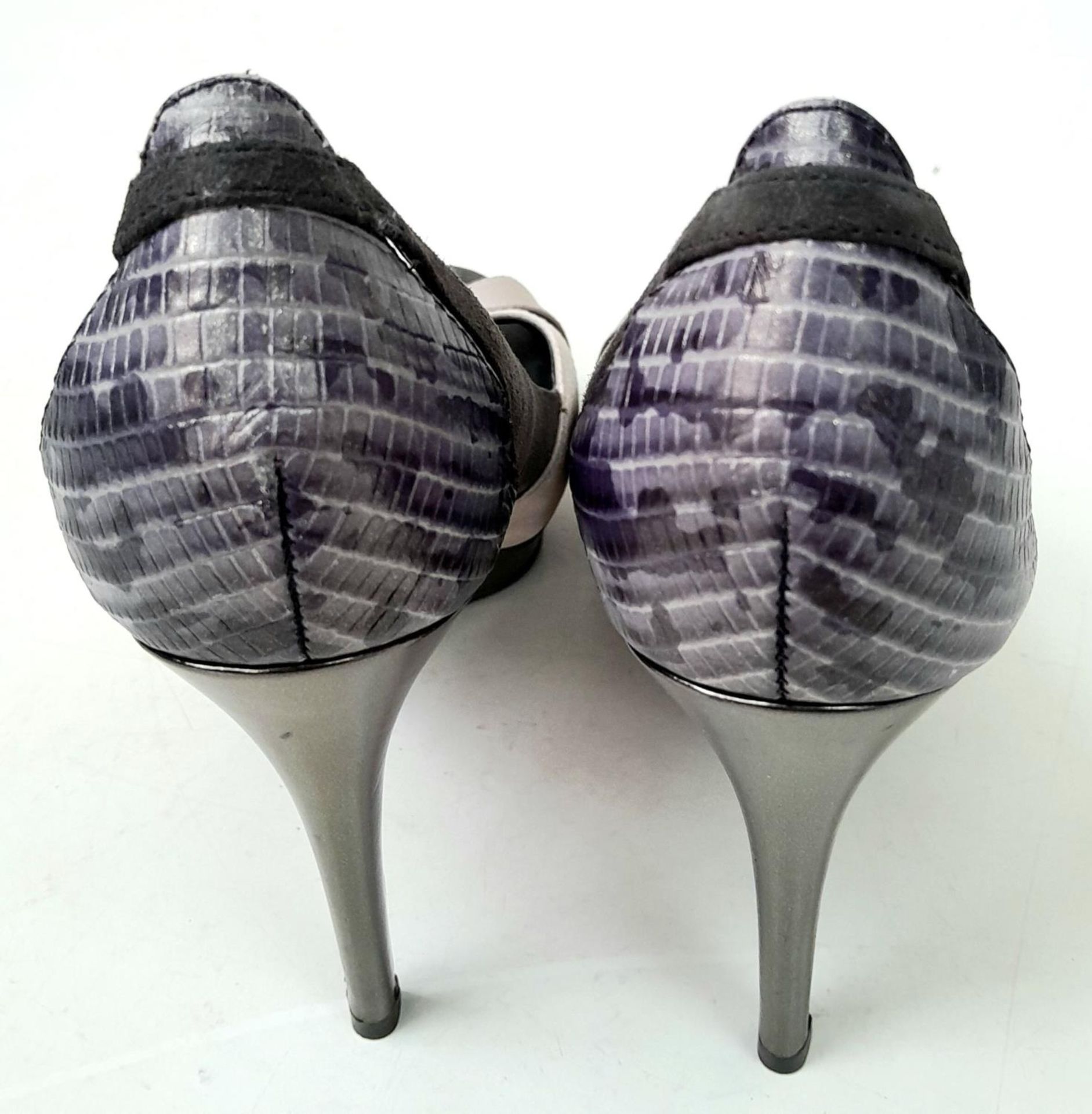 A pair of lightly used high heel (4") ladies shoes by Max Mara - Bild 3 aus 6