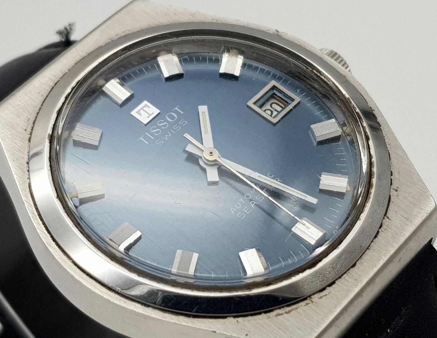 A Vintage Tissot Automatic Gents Watch. Black leather strap. Stainless steel case - 37mm. Blue - Image 2 of 6