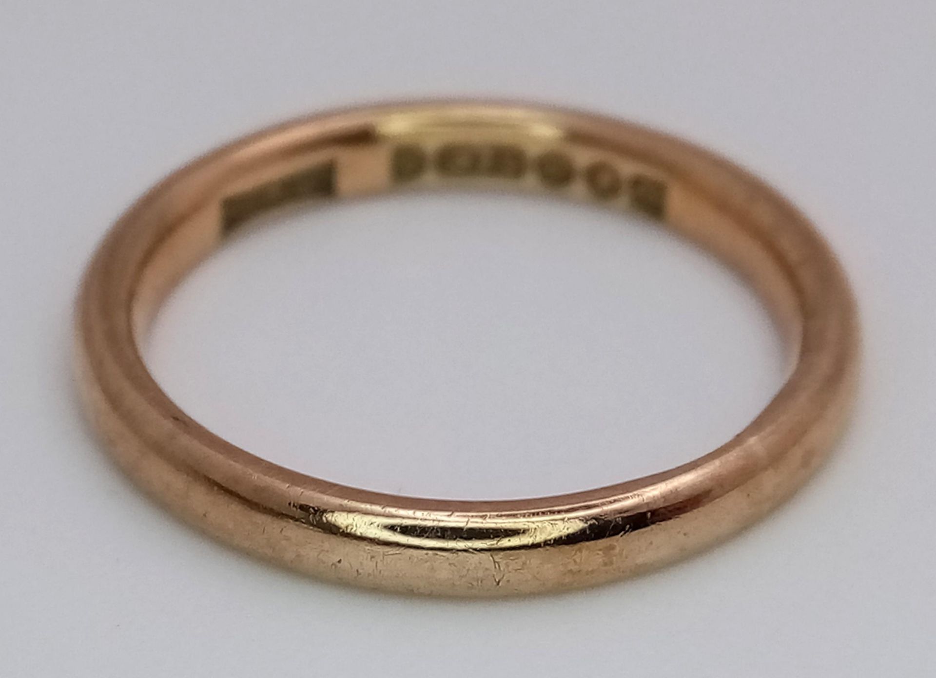 A Classic Vintage 9K Gold Band Ring. Full UK hallmarks. 2mm. Size L. 2.1g - Bild 4 aus 6