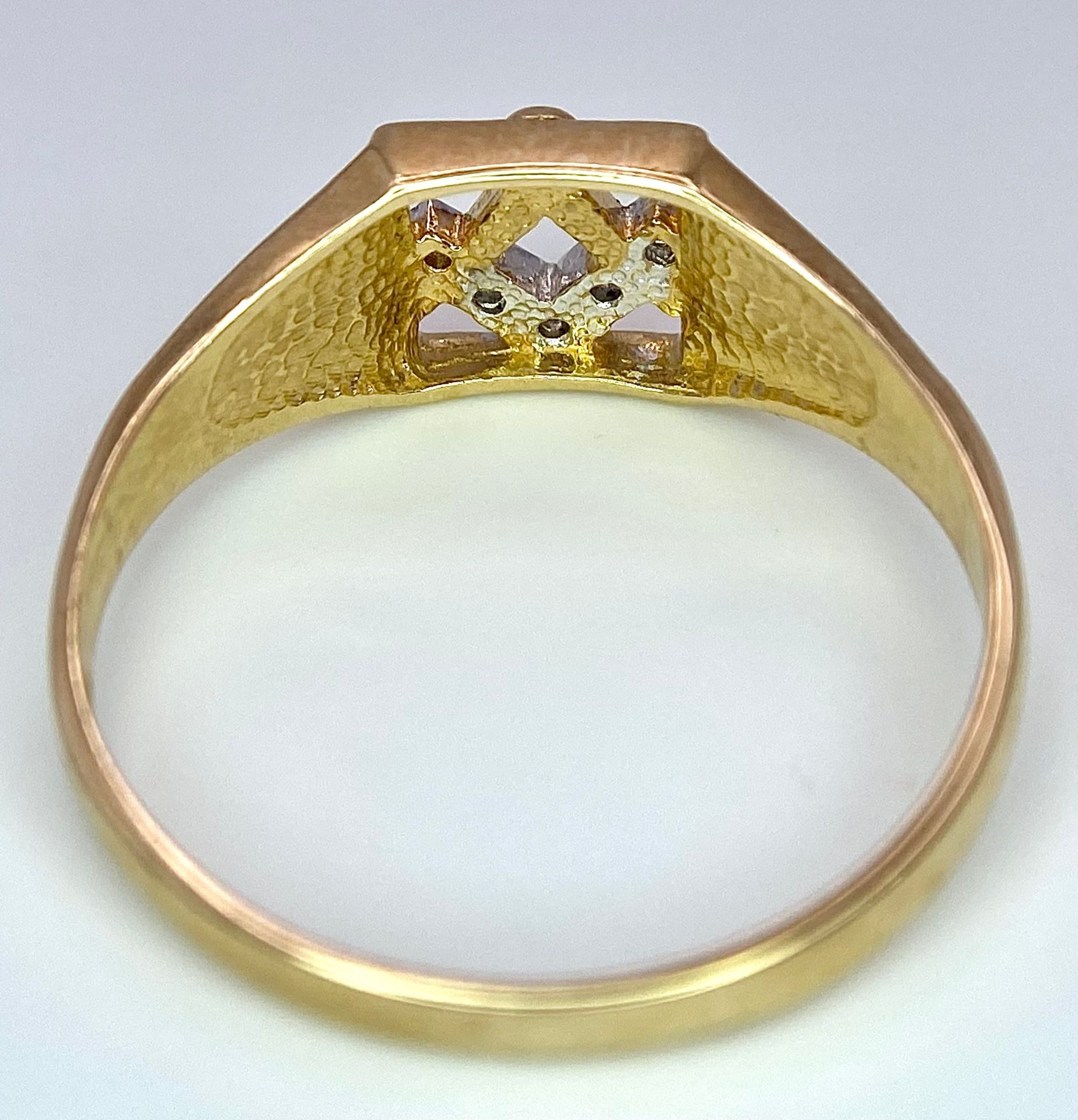 A 9K YELLOW GOLD DIAMOND SET MASONIC SYMBOL RING 2.7G SIZE U 1/2 SPAS 9017 - Image 5 of 6