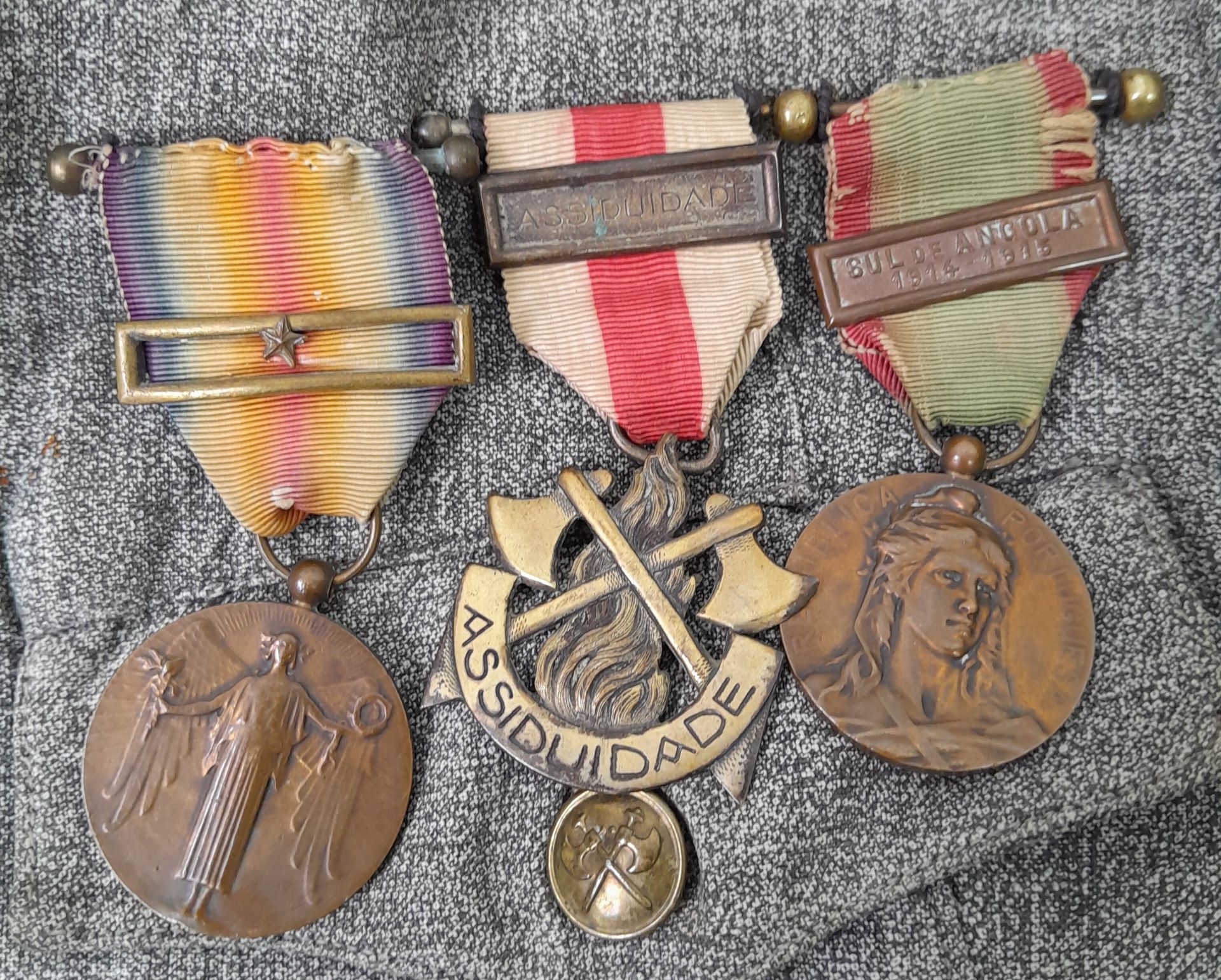 WW1 Portuguese Pioneers Tunic, complete with the following Medals: Portuguese Victory Medal, - Image 12 of 14